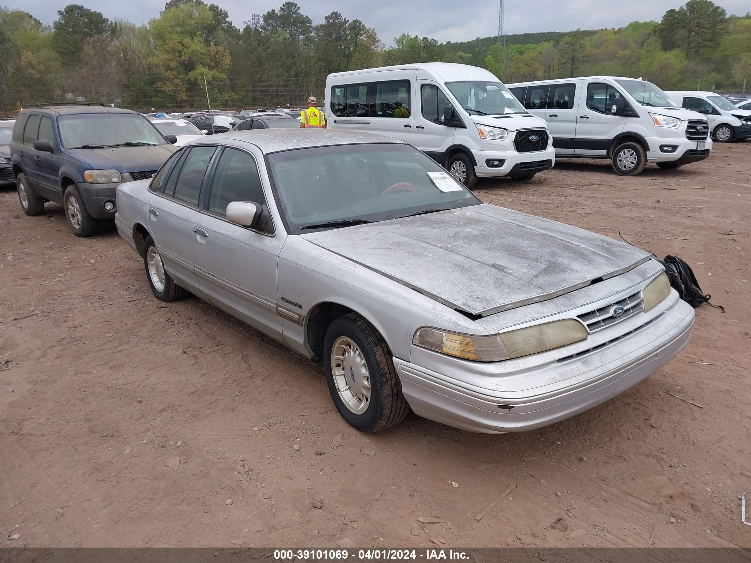 FORD CROWN VICTORIA 1995 2falp74w2sx188210