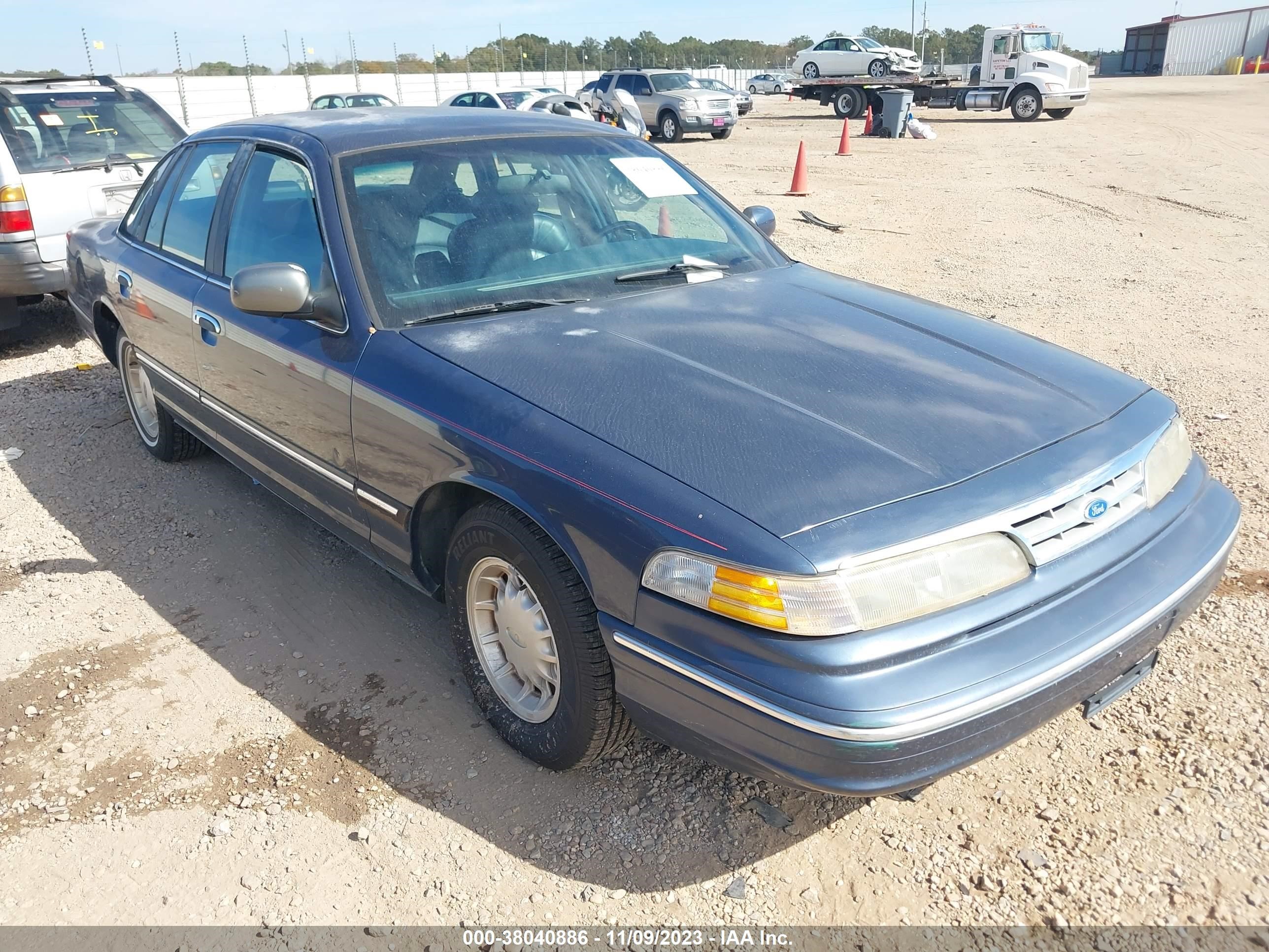 FORD CROWN VICTORIA 1996 2falp74w3tx129667