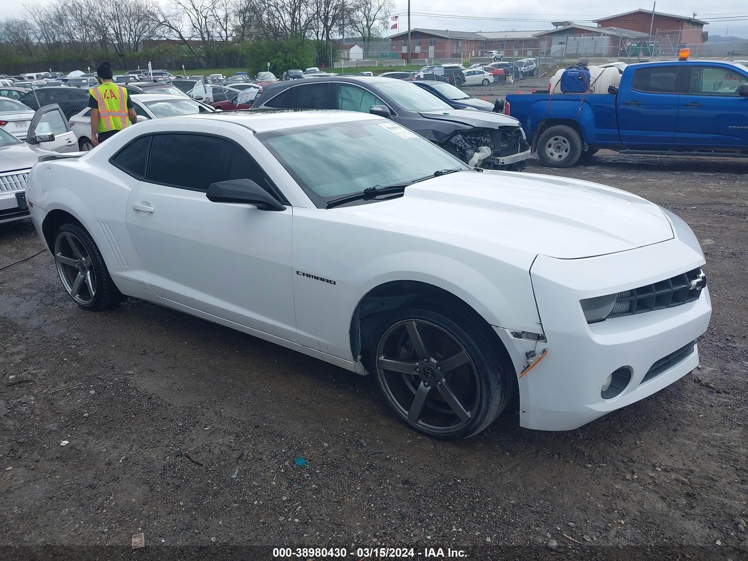 CHEVROLET CAMARO 2010 2g1fc1evxa9198131