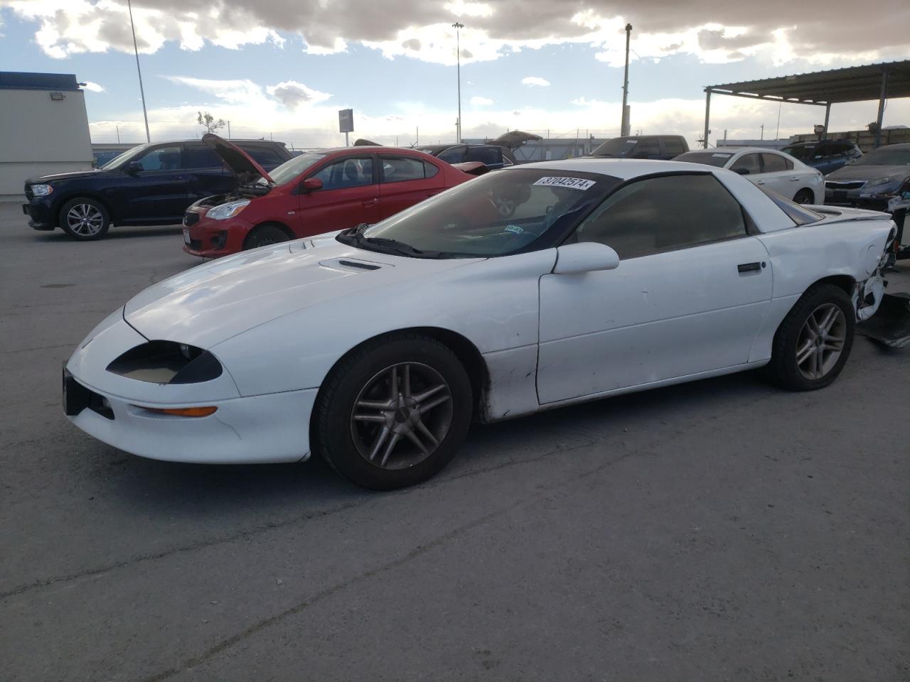 CHEVROLET CAMARO 1997 2g1fp22k4v2127123