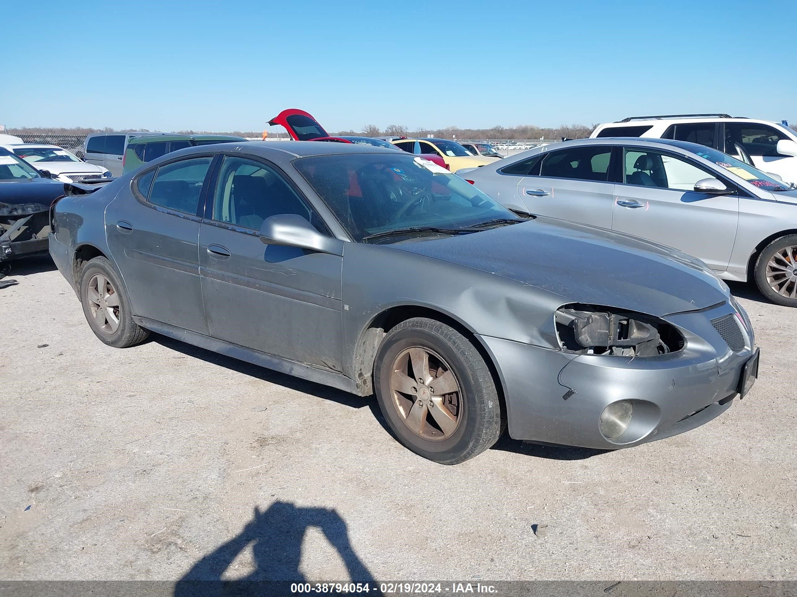 PONTIAC GRAND PRIX 2008 2g2wp552881105208