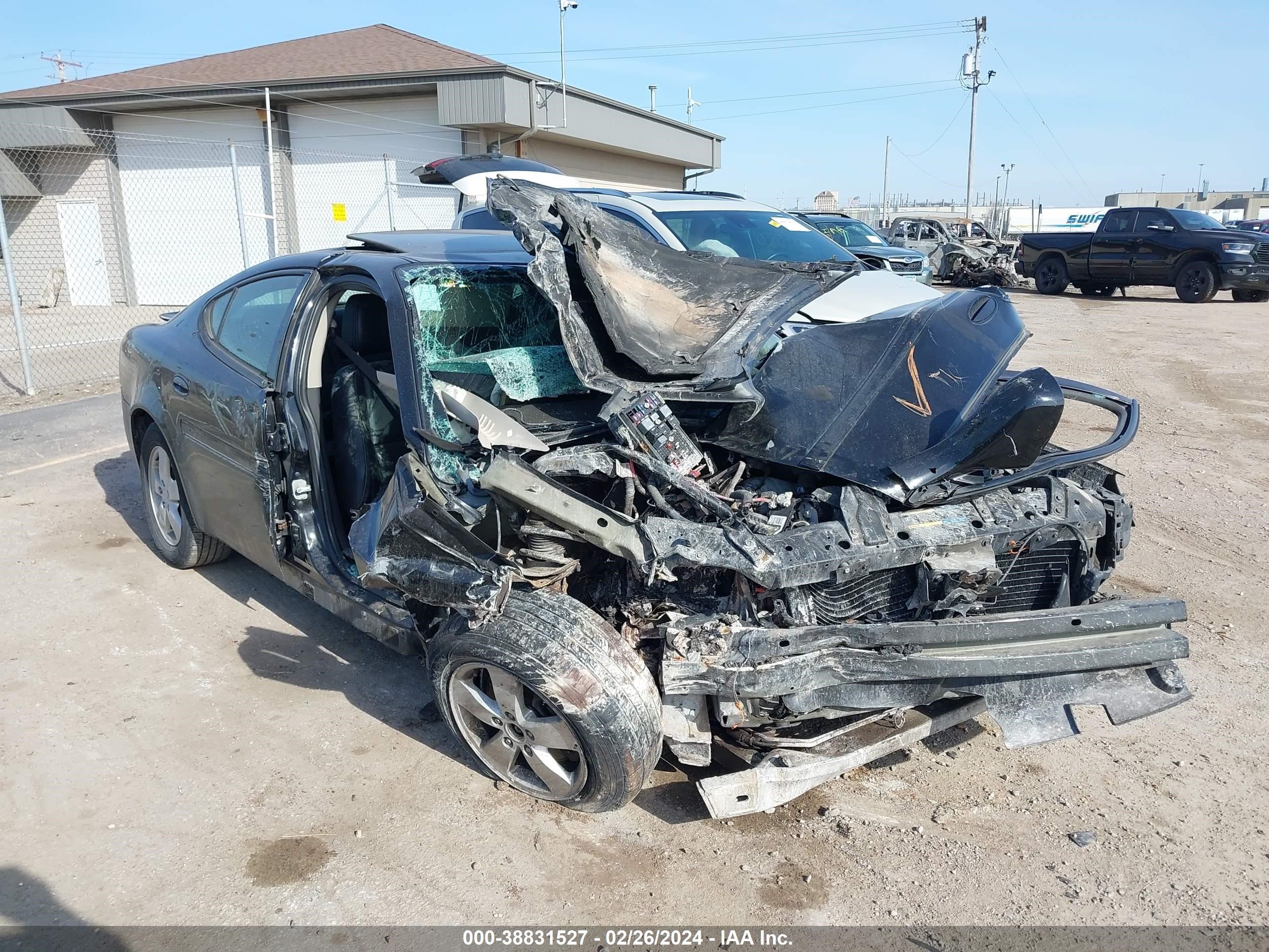 PONTIAC GRAND PRIX 2007 2g2wp582971174077