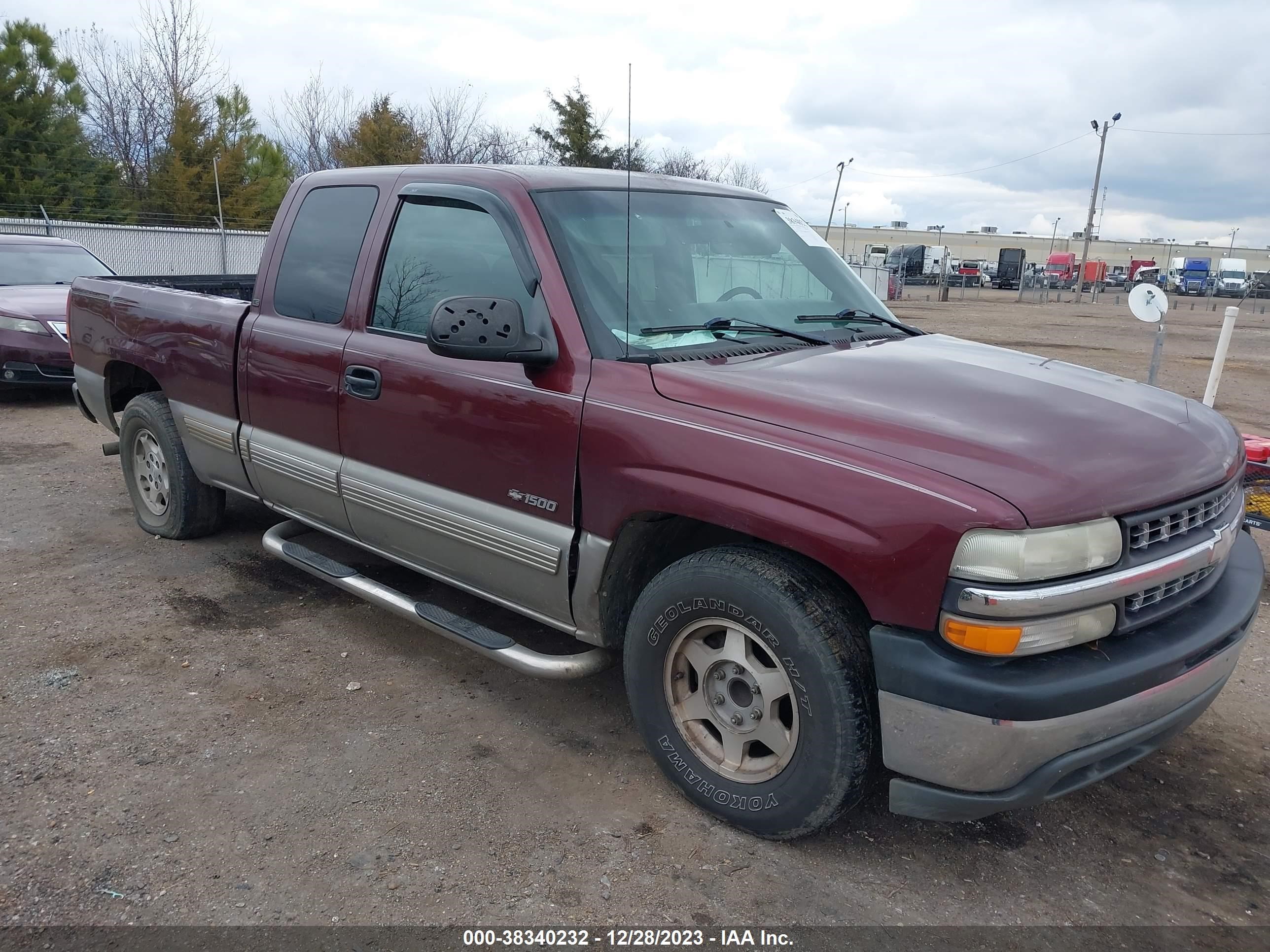 CHEVROLET SILVERADO 2001 2gcec19t111112022