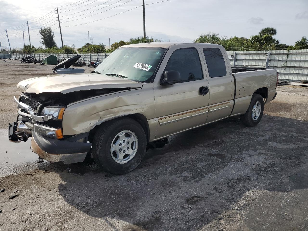 CHEVROLET SILVERADO 2004 2gcec19t541207056