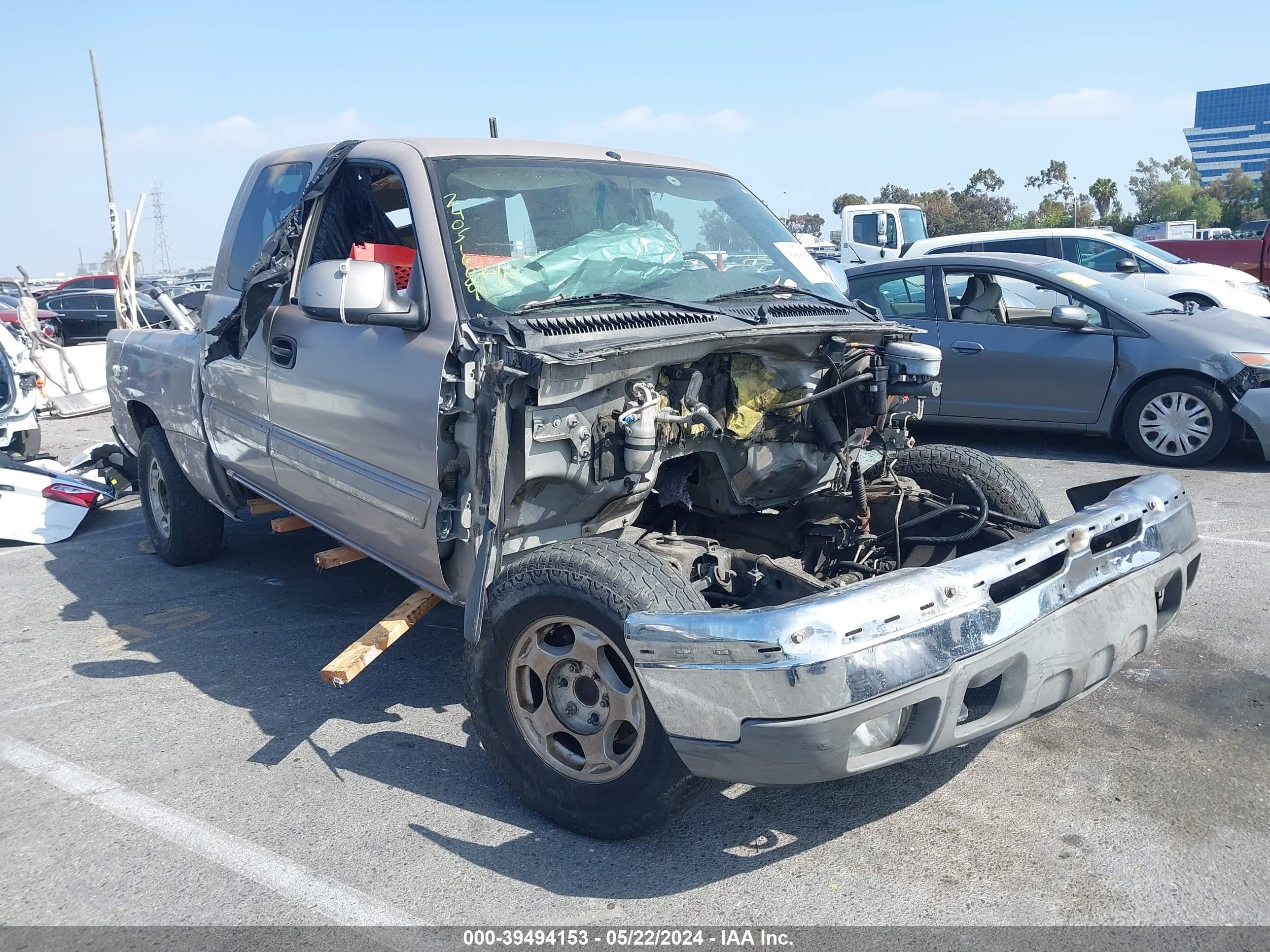 CHEVROLET SILVERADO 2004 2gcec19t741207558