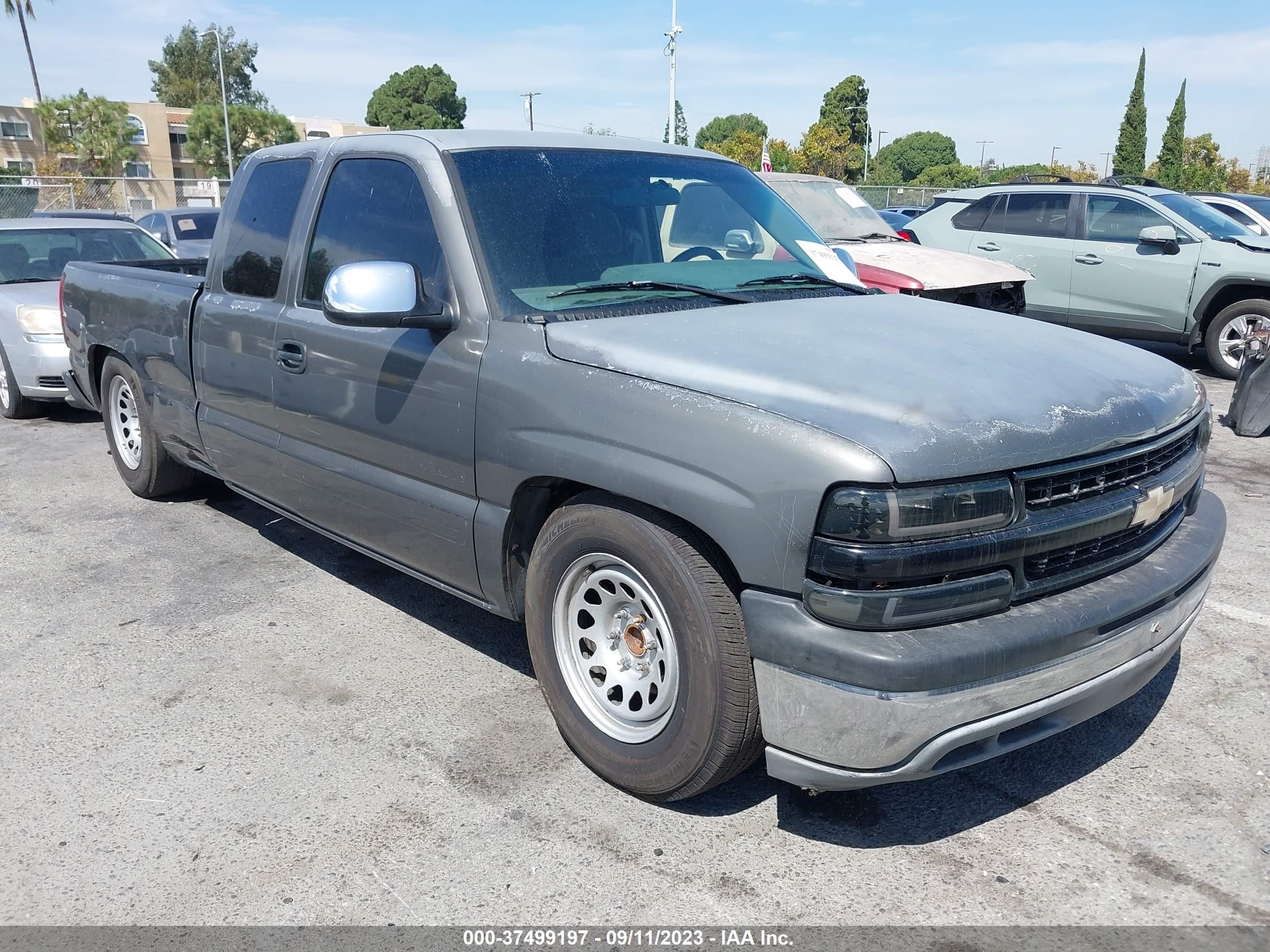 CHEVROLET SILVERADO 1999 2gcec19t7x1117184