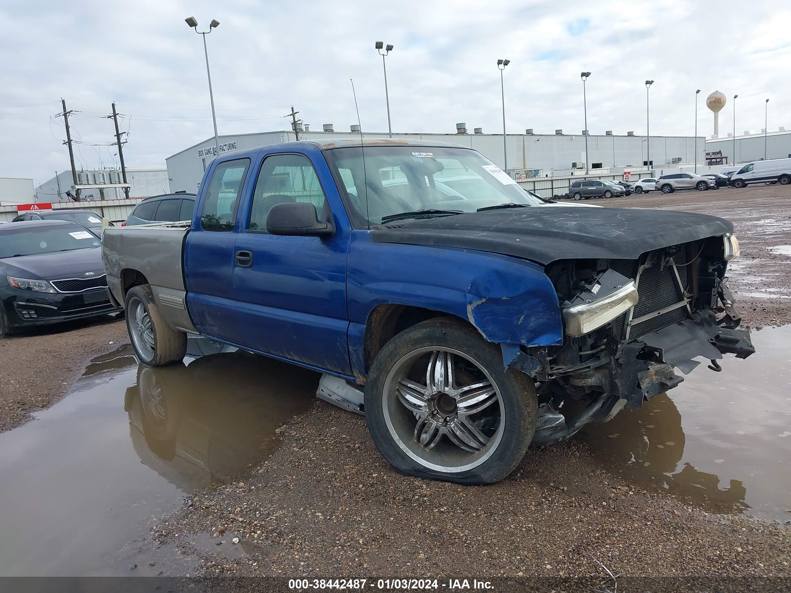 CHEVROLET SILVERADO 2004 2gcec19v141413038