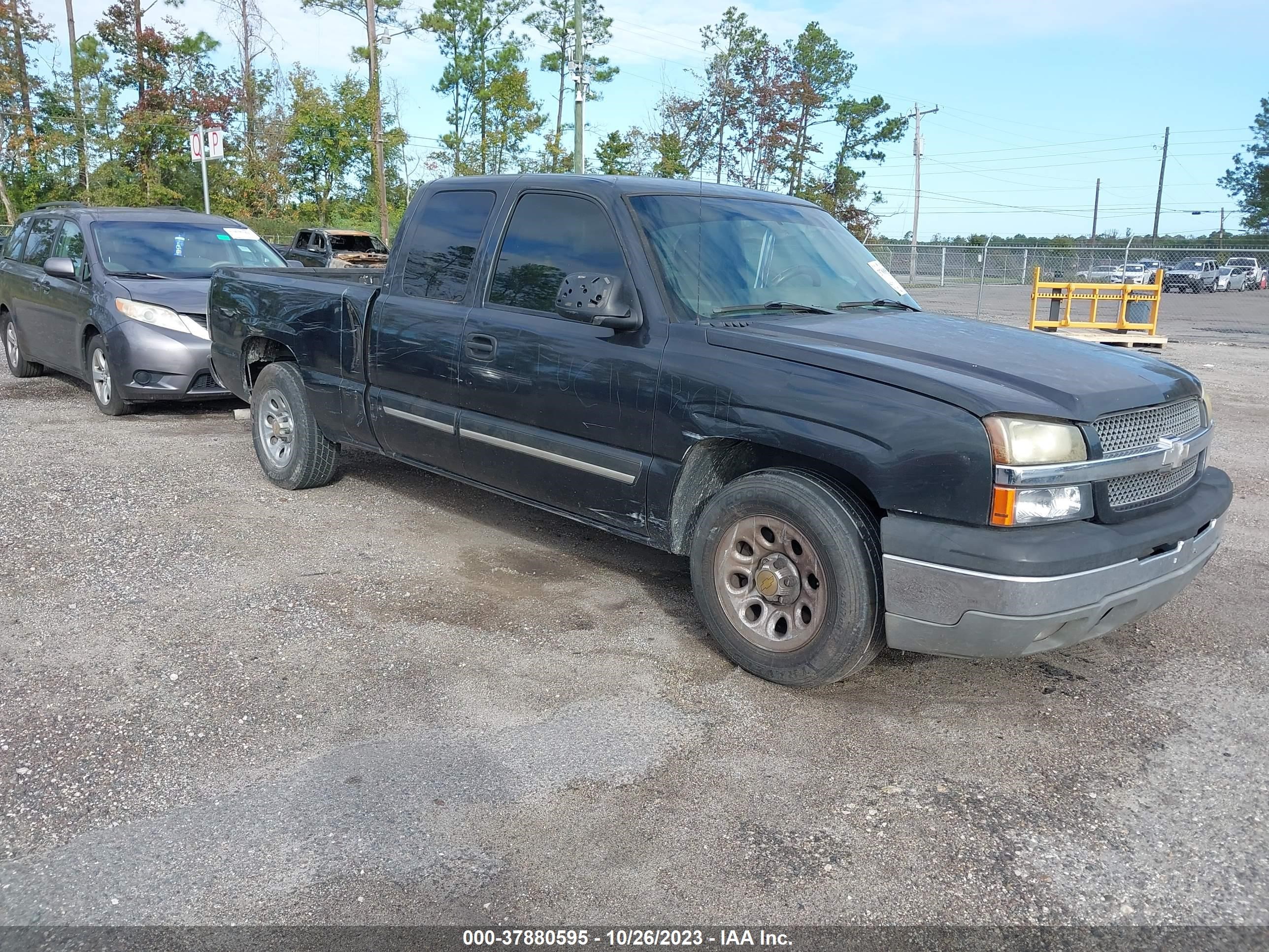 CHEVROLET SILVERADO 2005 2gcec19v251261126