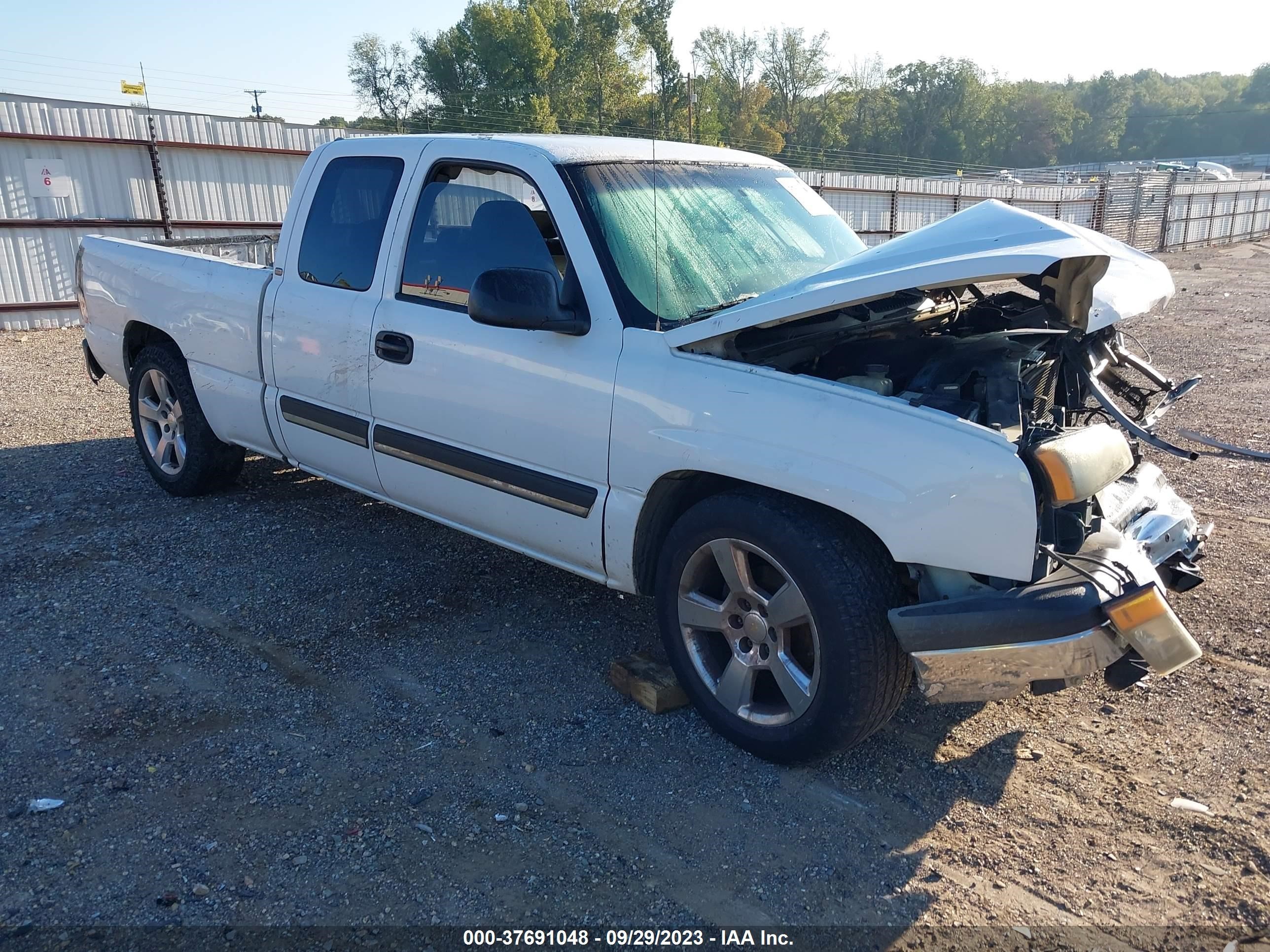 CHEVROLET SILVERADO 2005 2gcec19v451384278