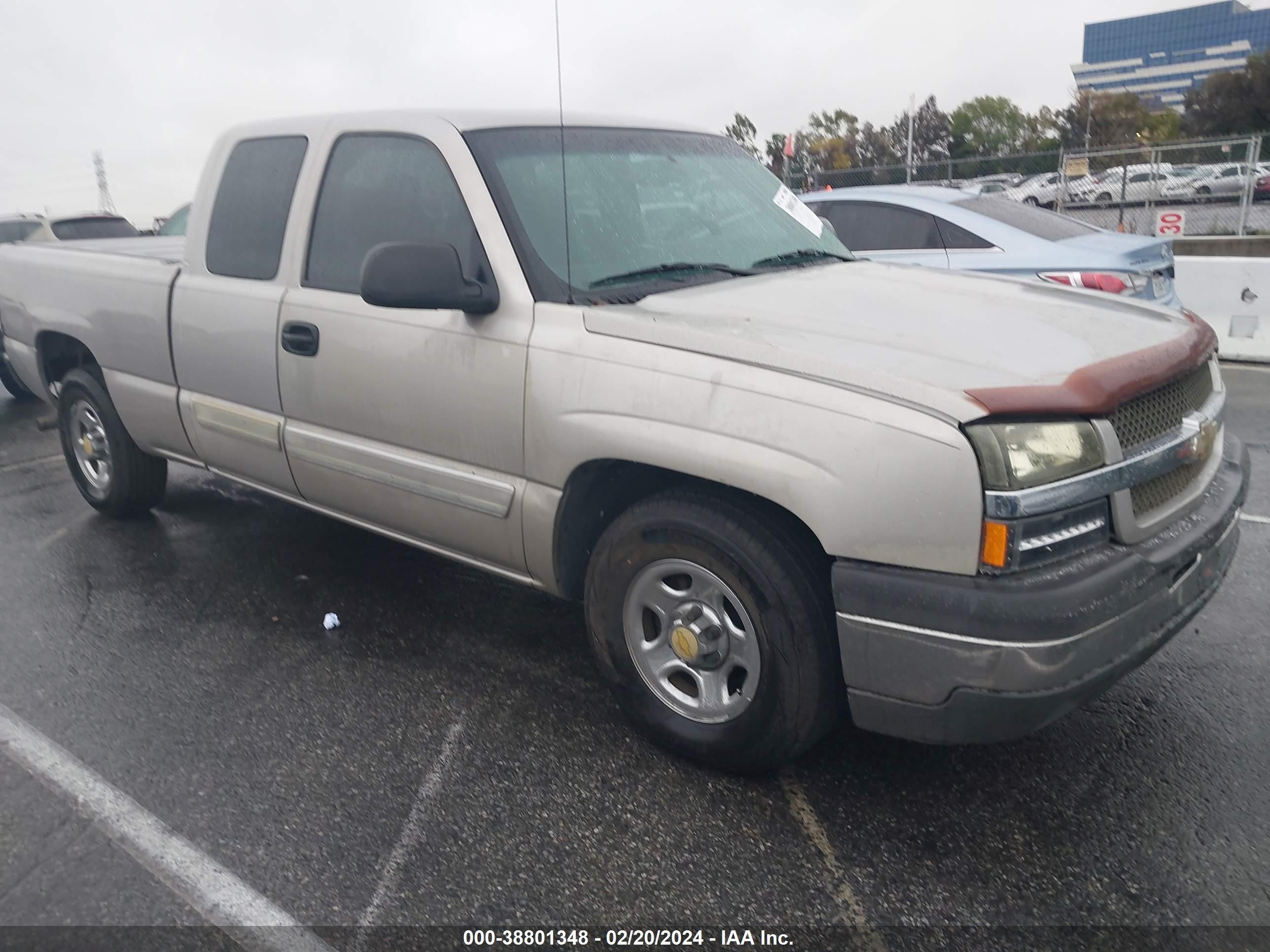 CHEVROLET SILVERADO 2004 2gcec19v741434461