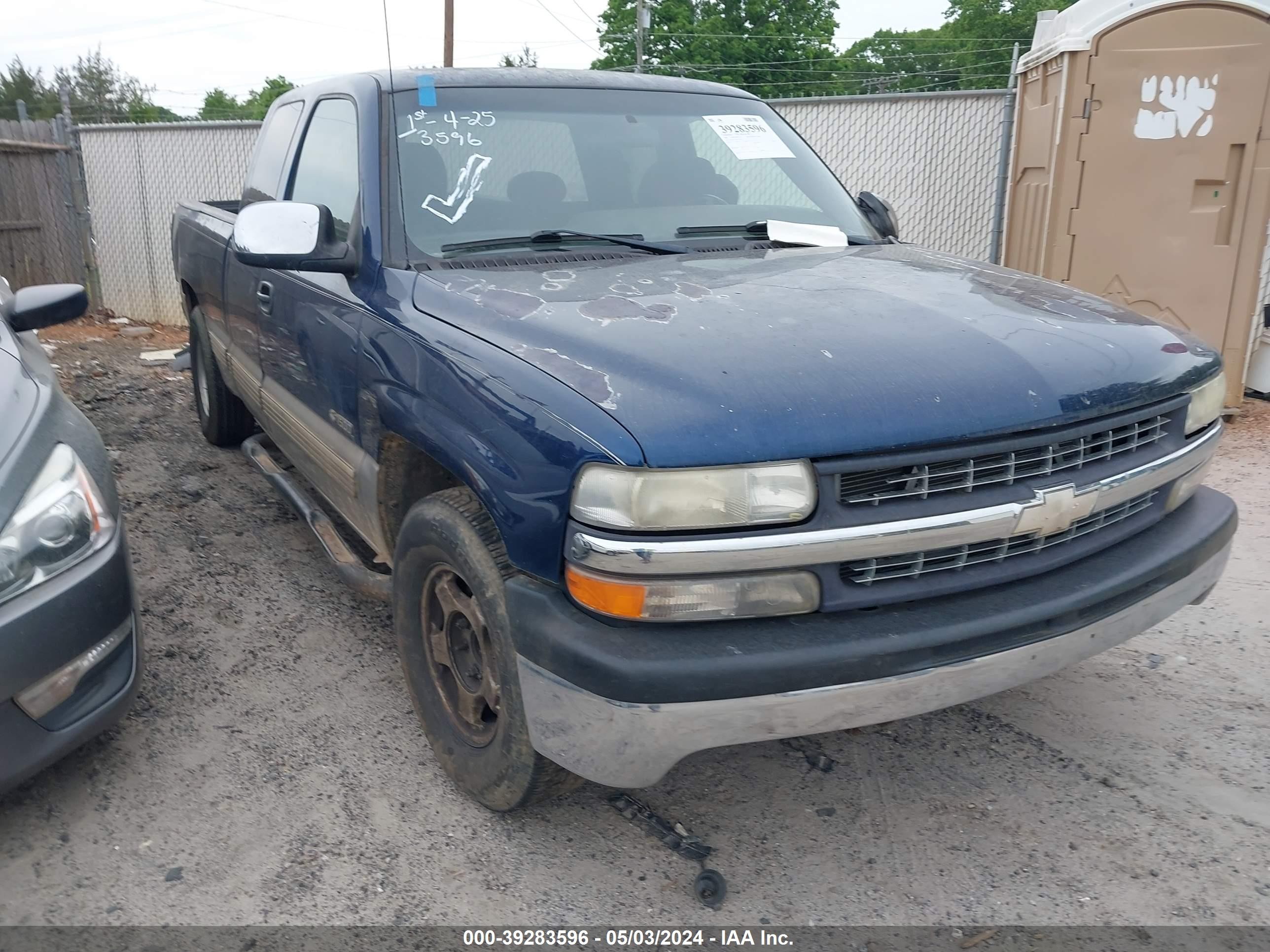 CHEVROLET SILVERADO 2000 2gcec19v8y1137933