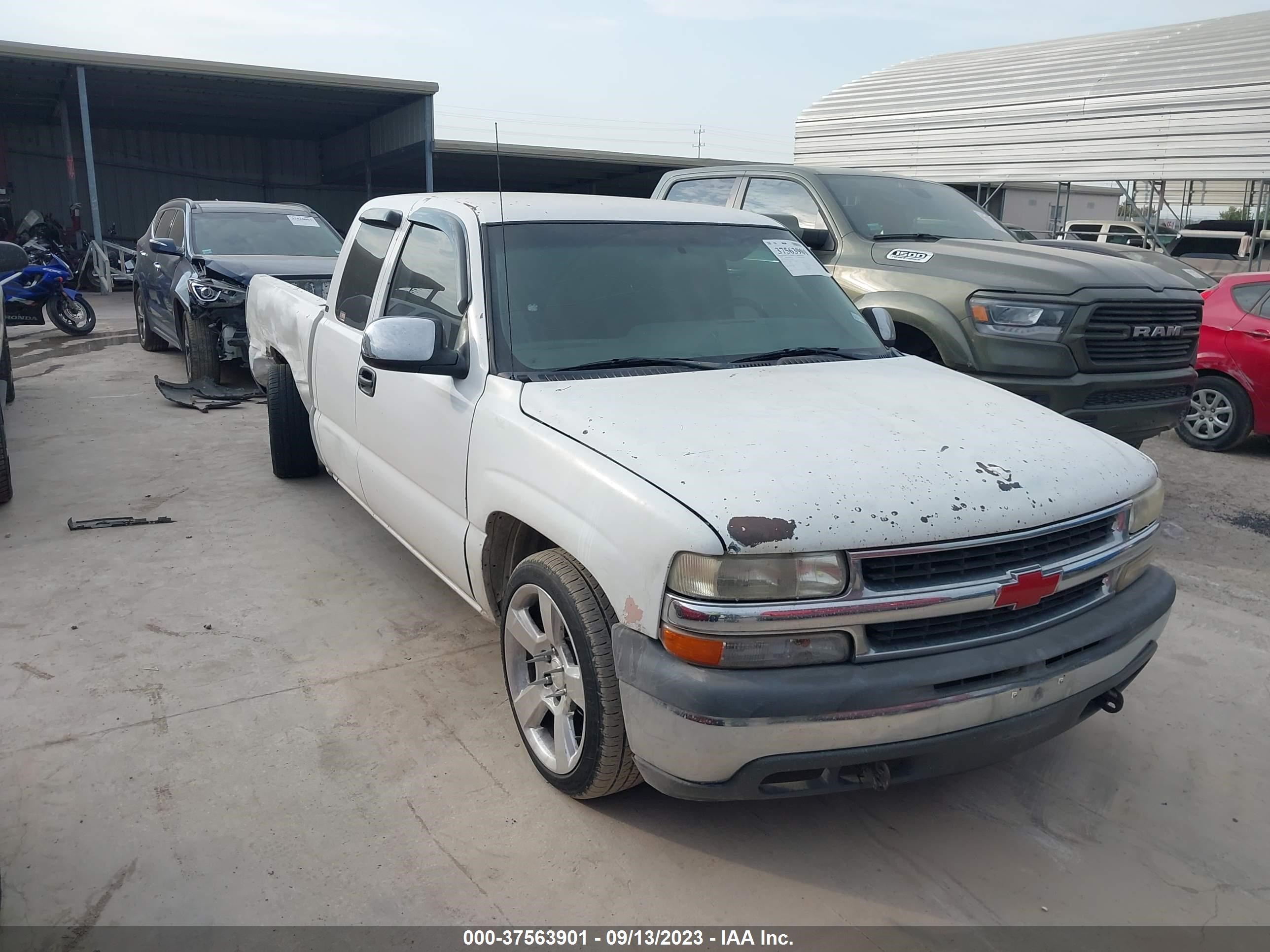 CHEVROLET SILVERADO 2000 2gcec19v9y1347778