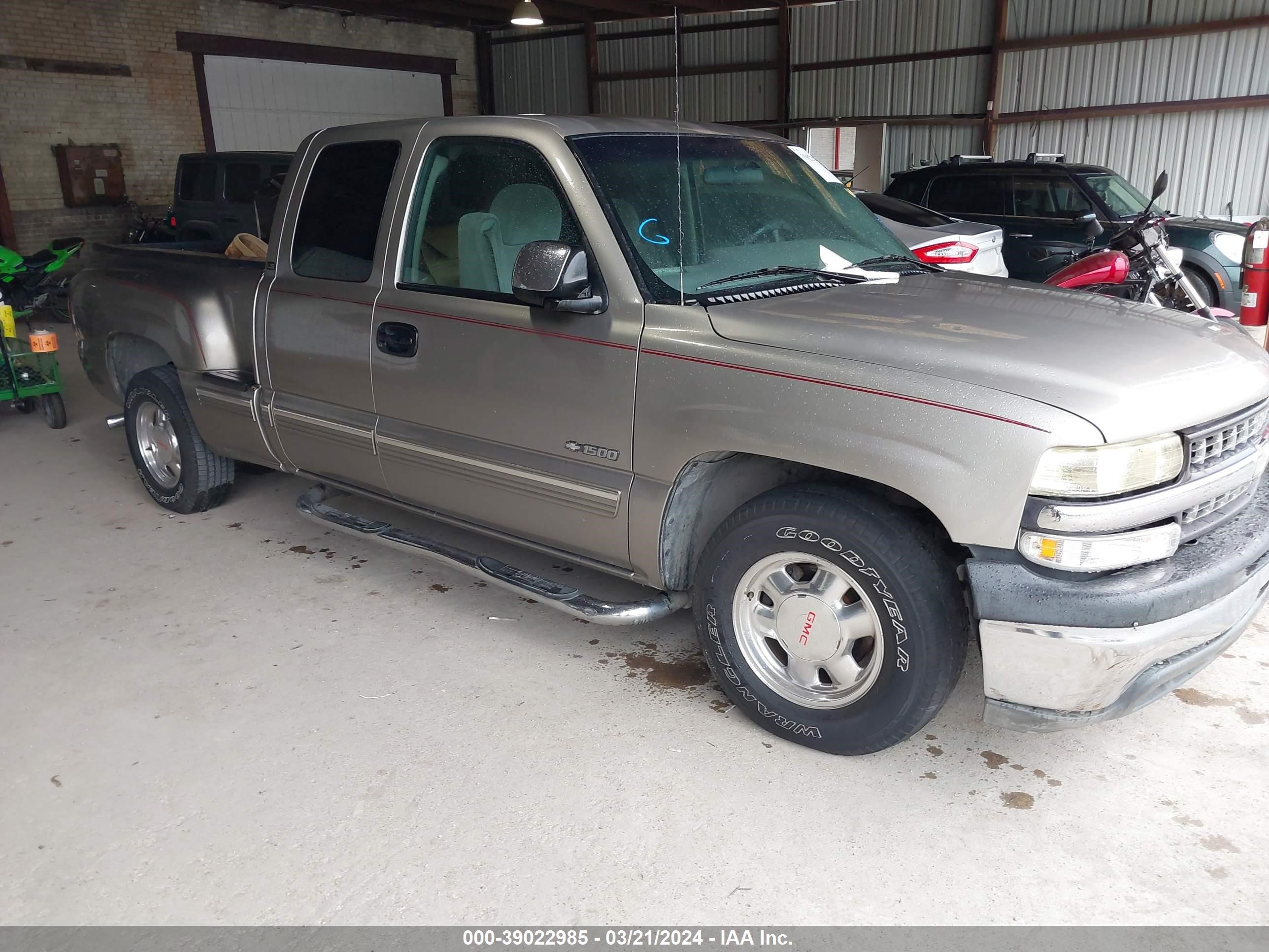 CHEVROLET SILVERADO 2000 2gcec19v9y1354049