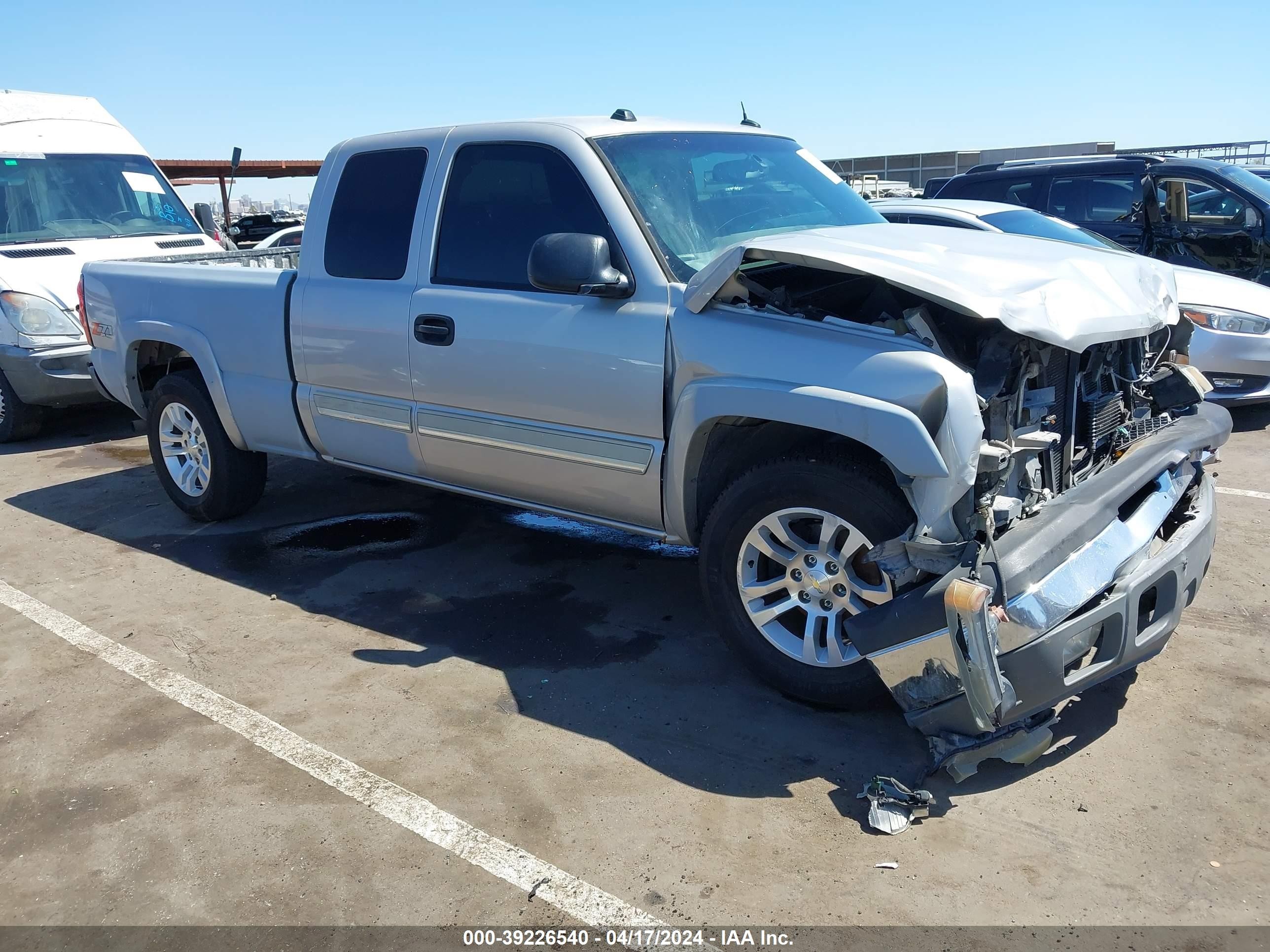 CHEVROLET SILVERADO 2005 2gcek19b851281714