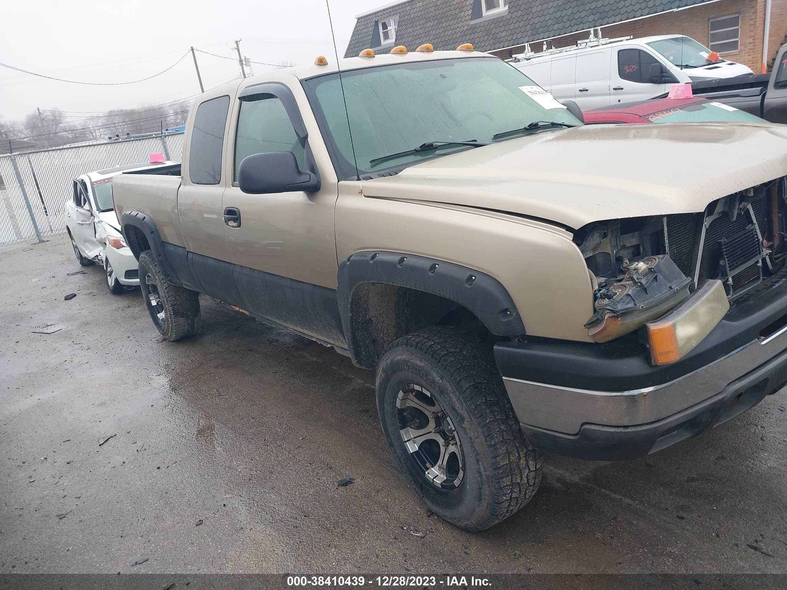 CHEVROLET SILVERADO 2004 2gcek19t641219624