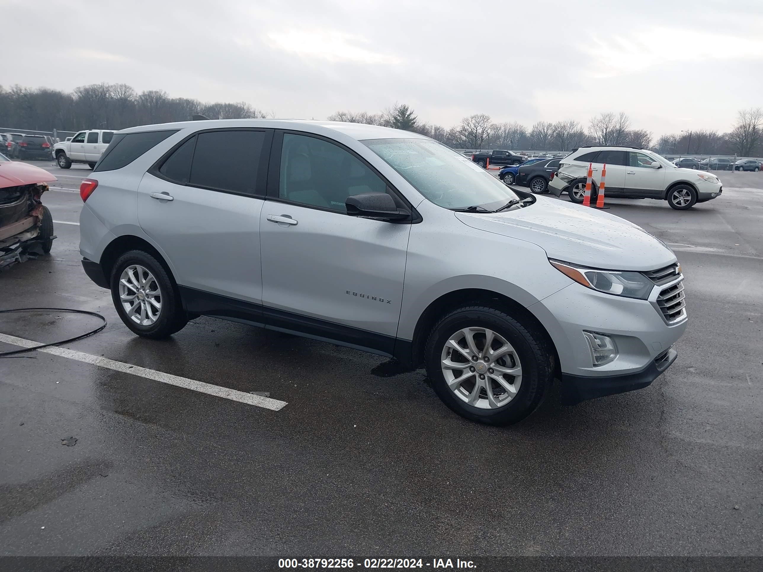 CHEVROLET EQUINOX 2018 2gnaxhev6j6113048