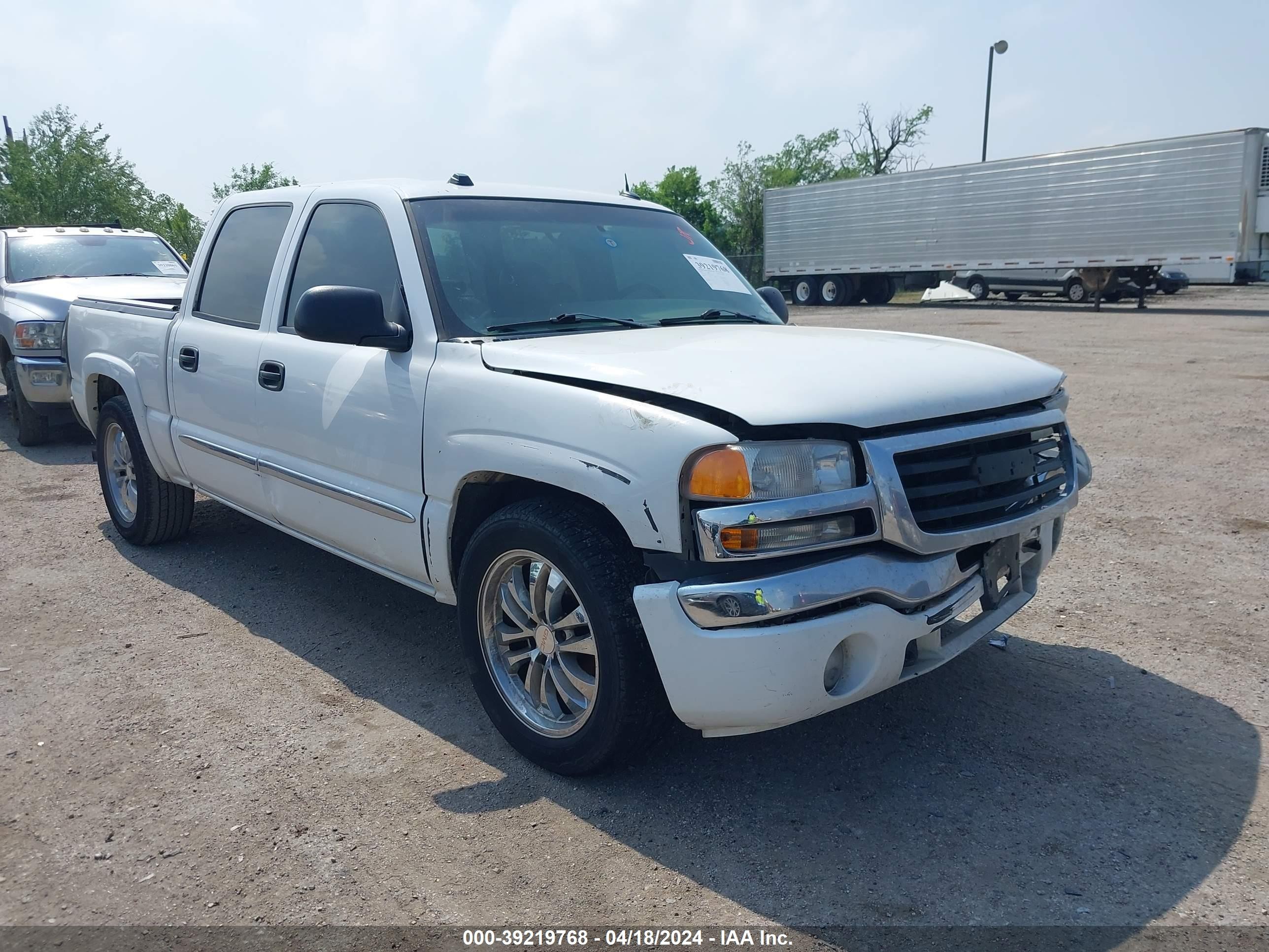 GMC SIERRA 2004 2gtec13t241343587