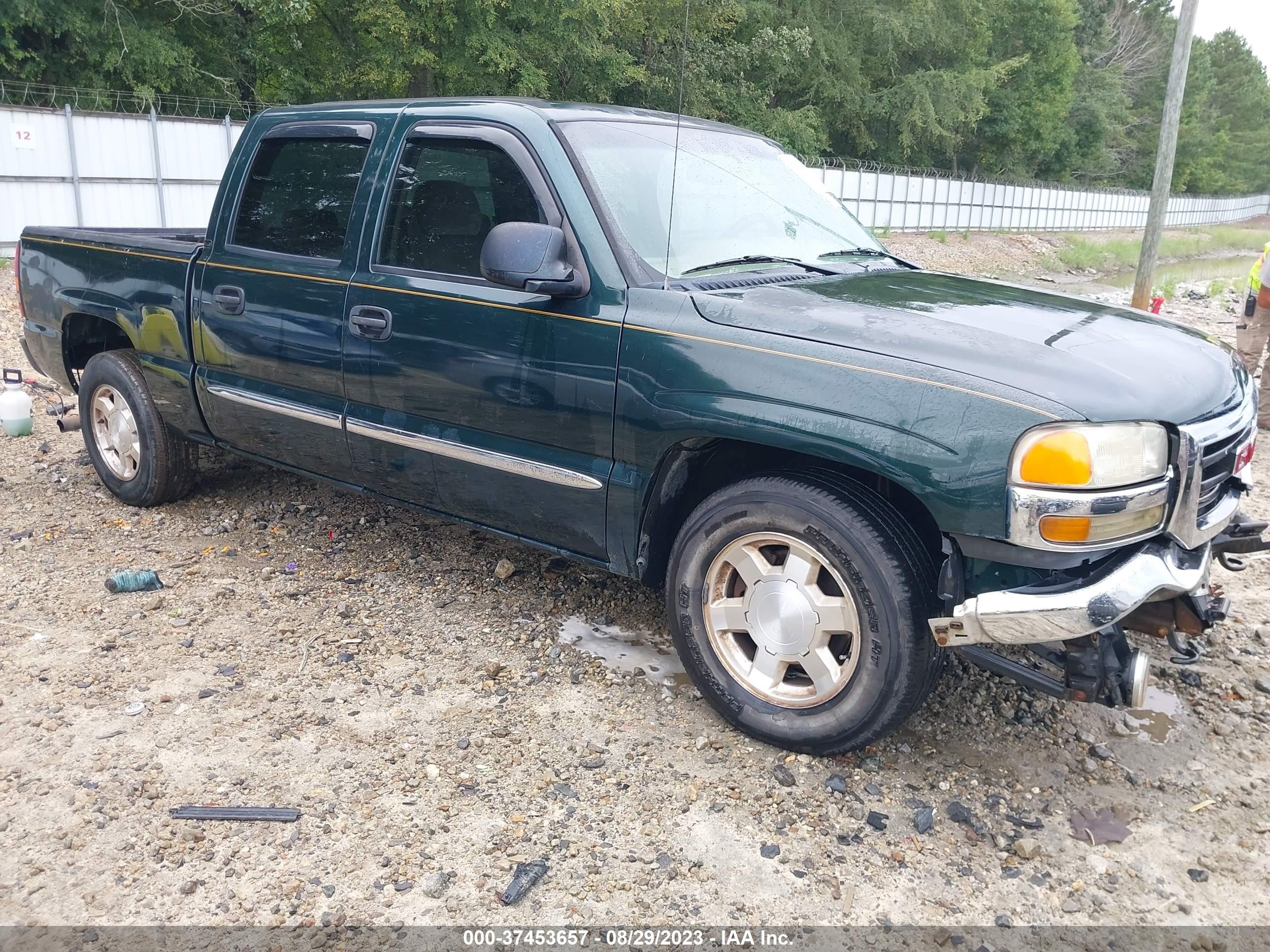 GMC SIERRA 2005 2gtec13t251263837