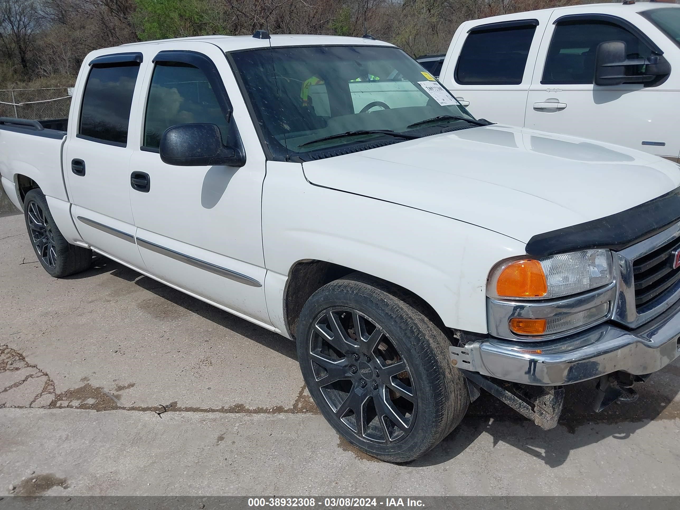 GMC SIERRA 2005 2gtec13t251349245