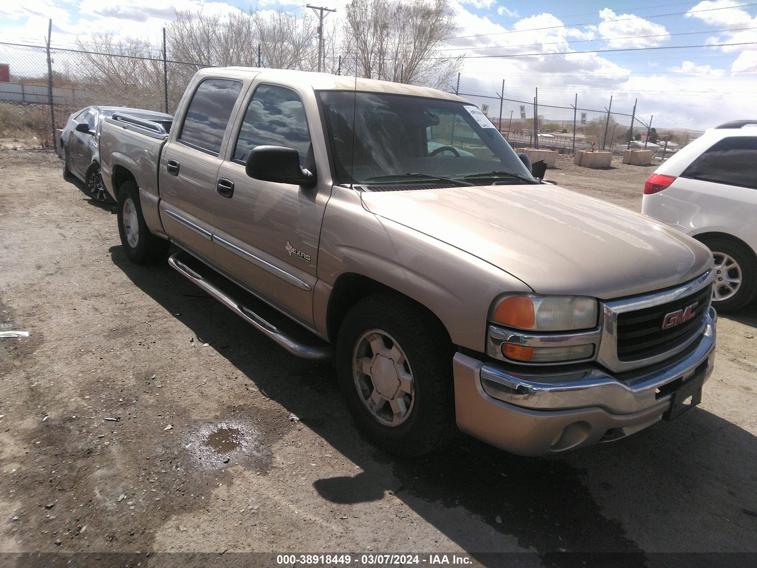 GMC SIERRA 2005 2gtec13t651180735