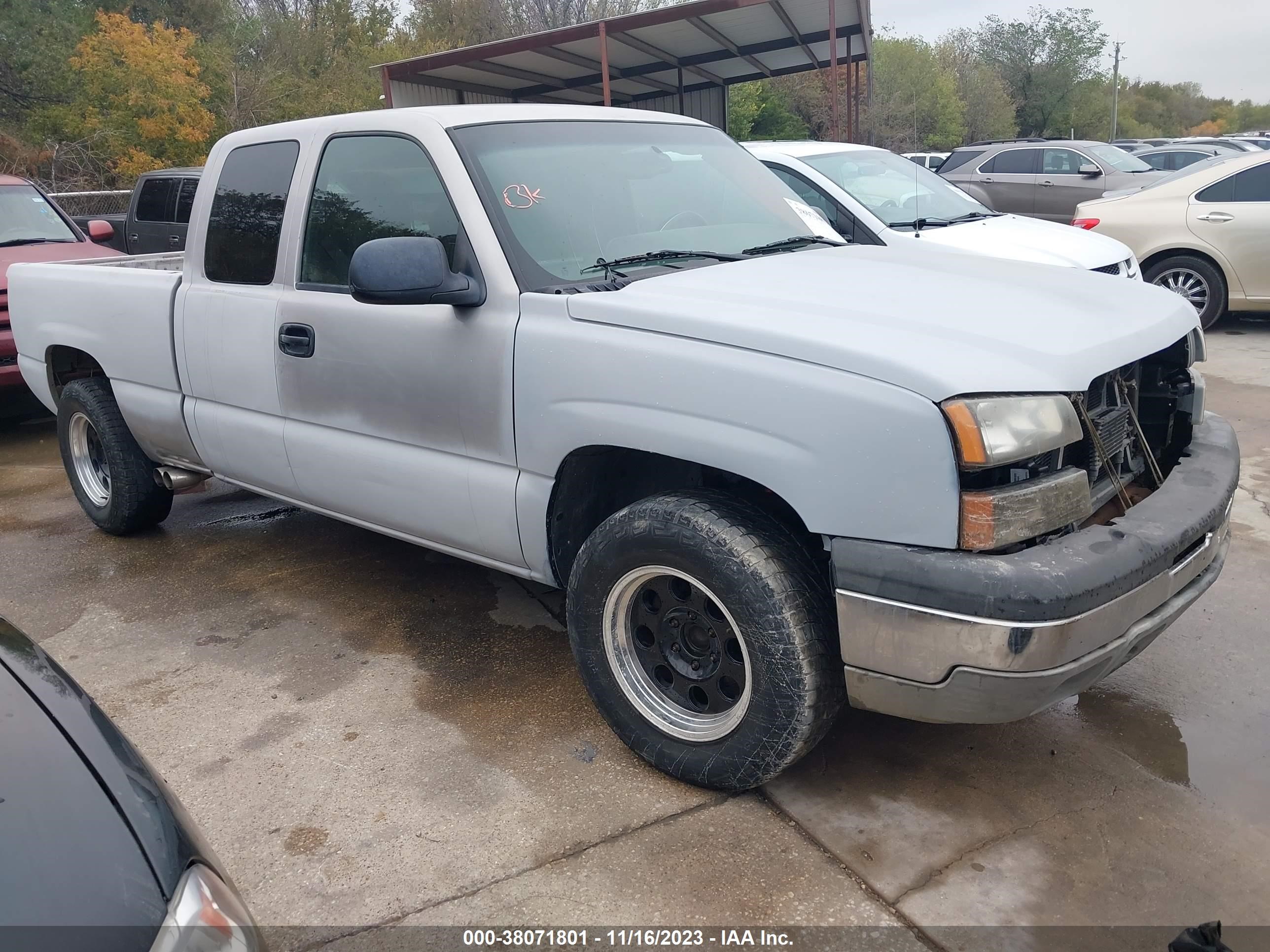 GMC SIERRA 2004 2gtec19t241143493