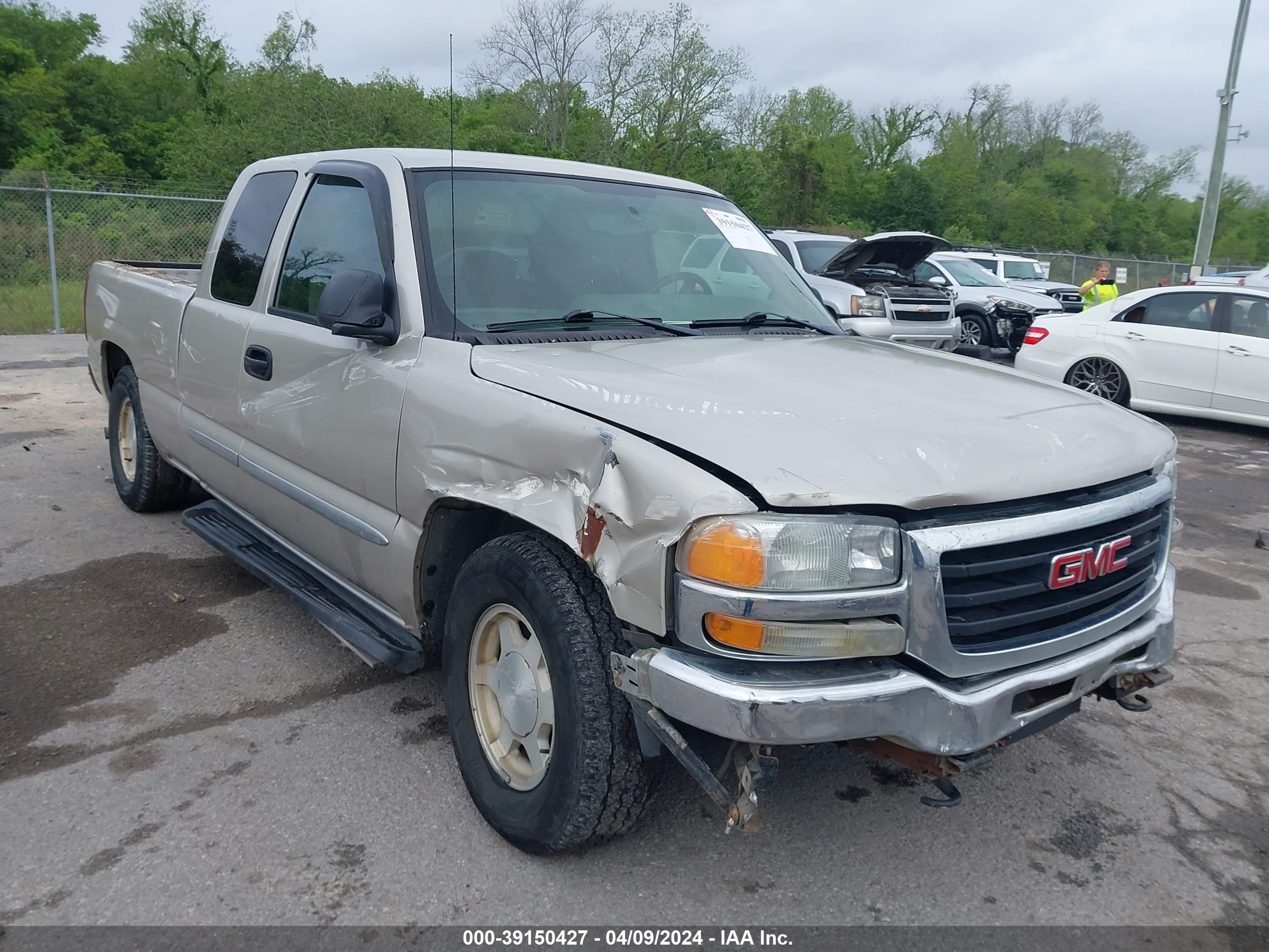 GMC SIERRA 2004 2gtec19t241311780