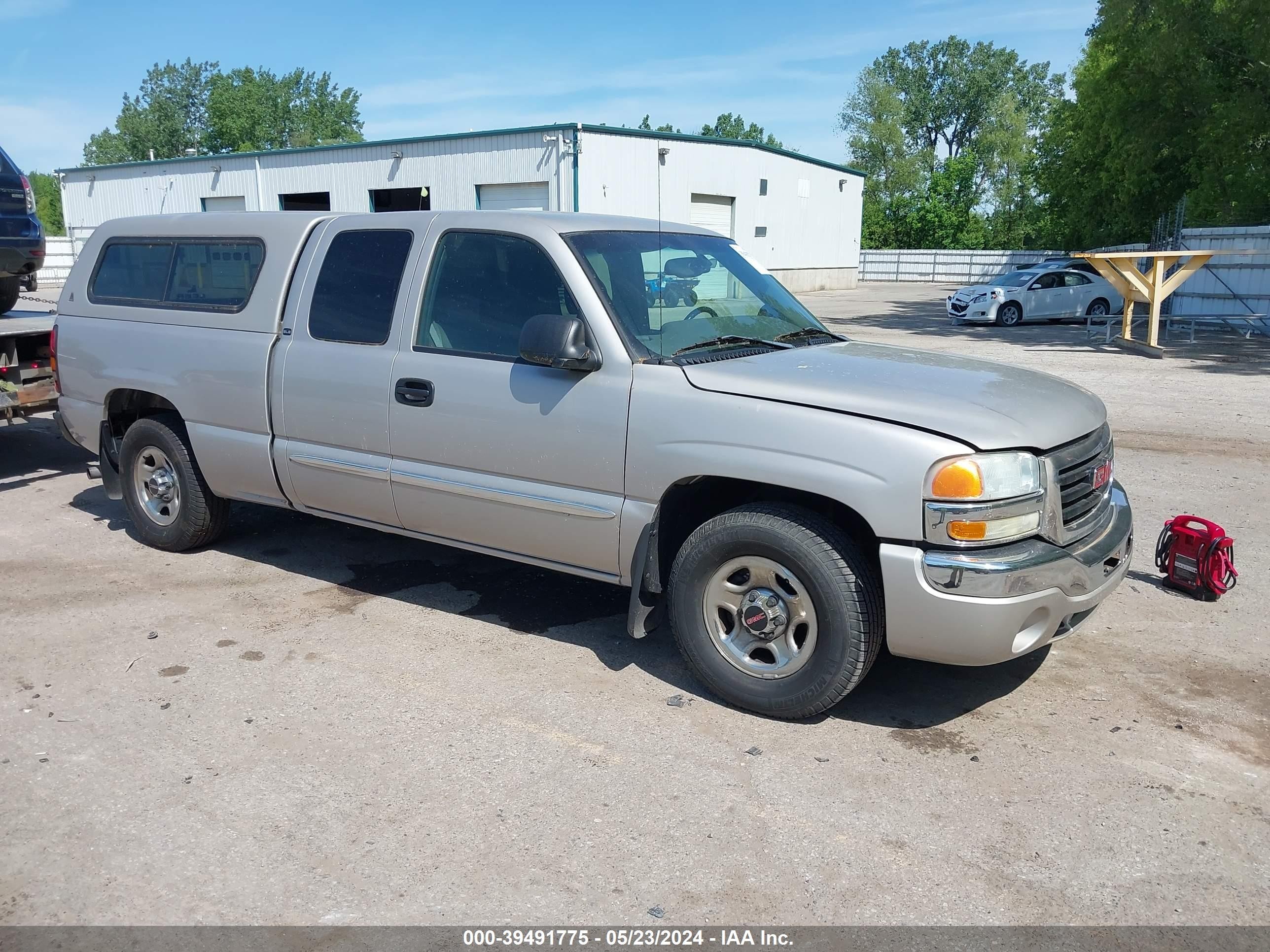 GMC SIERRA 2004 2gtec19t441335840