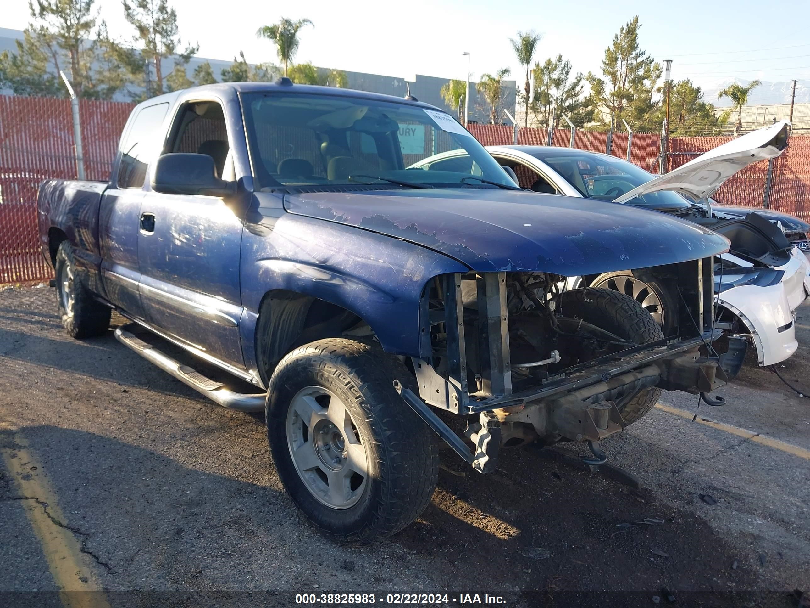 GMC SIERRA 2004 2gtec19t441378428