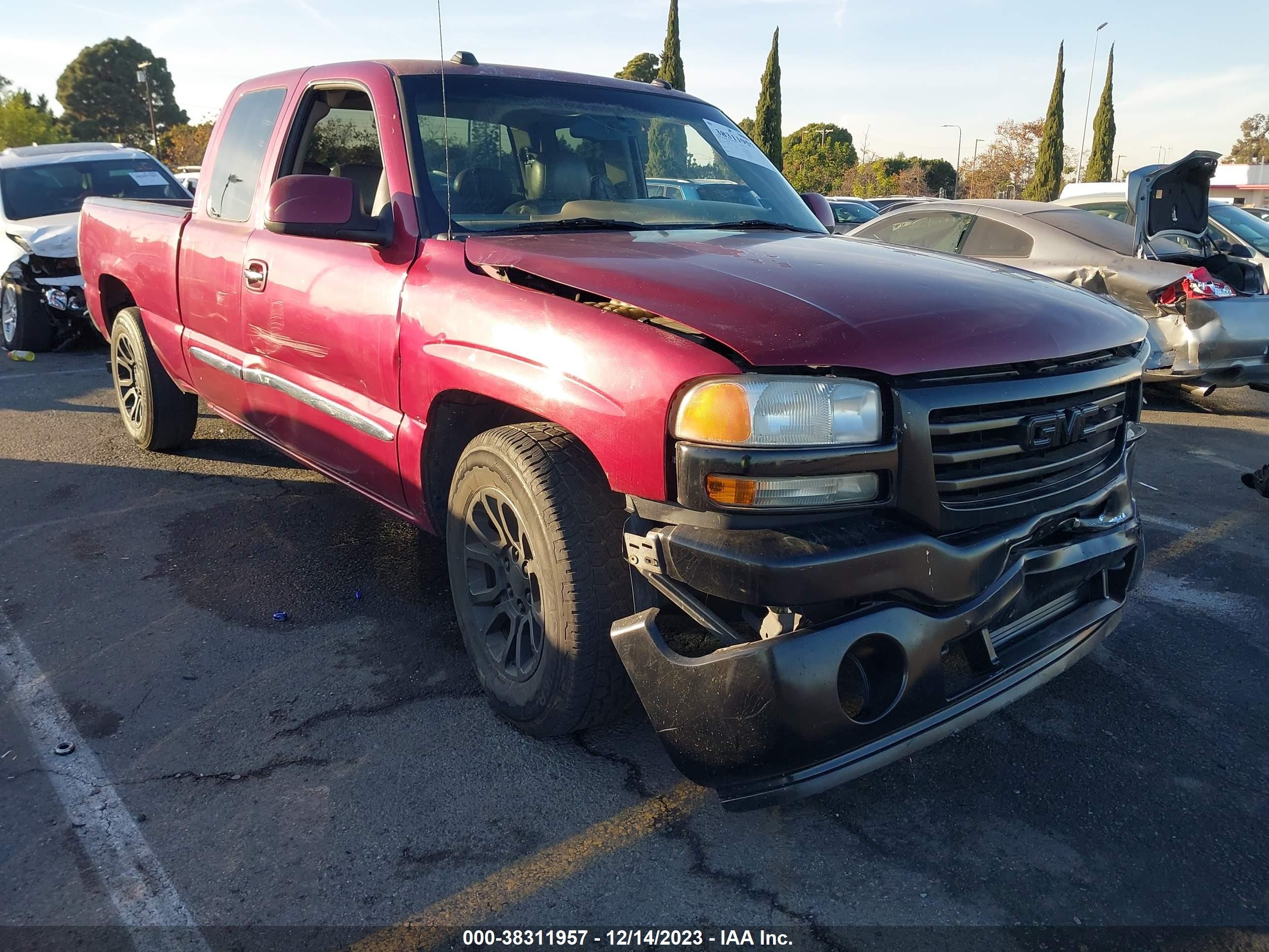 GMC SIERRA 2005 2gtec19t551208127