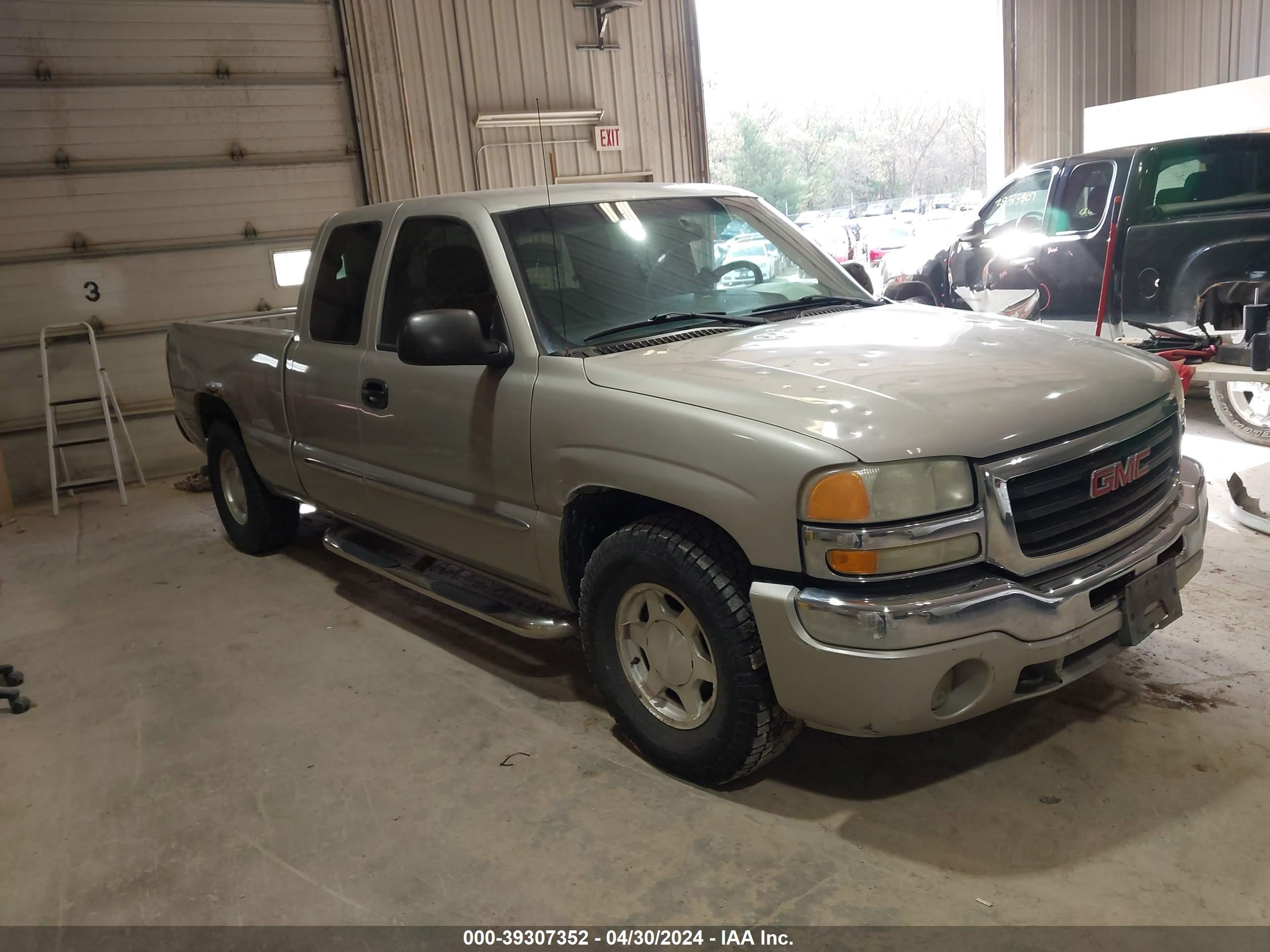 GMC SIERRA 2004 2gtec19t741220889