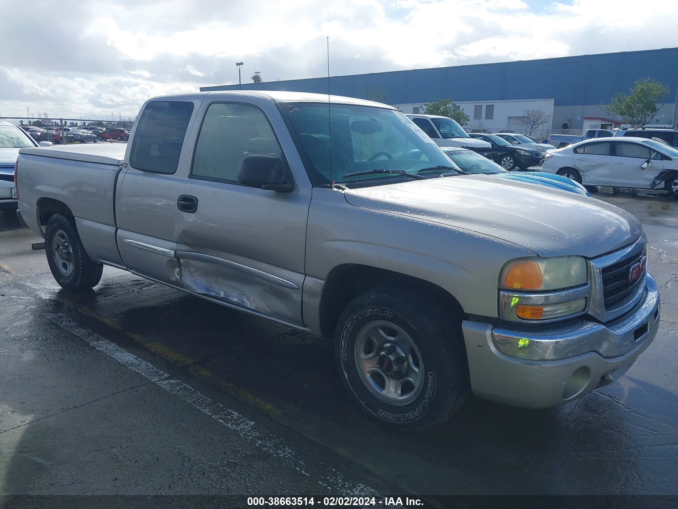 GMC SIERRA 2004 2gtec19v841141989