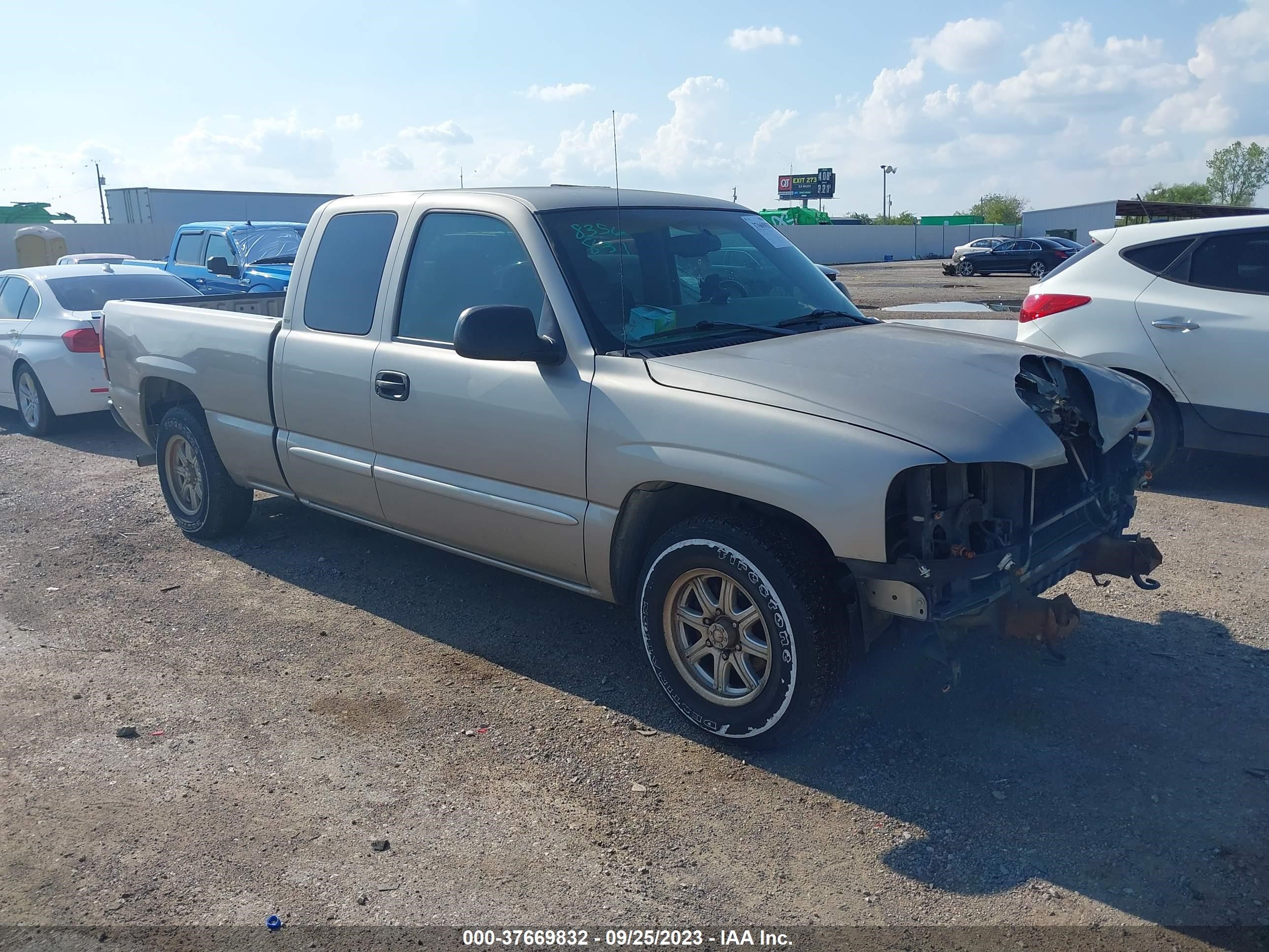 GMC SIERRA 2003 2gtec19vx31204895