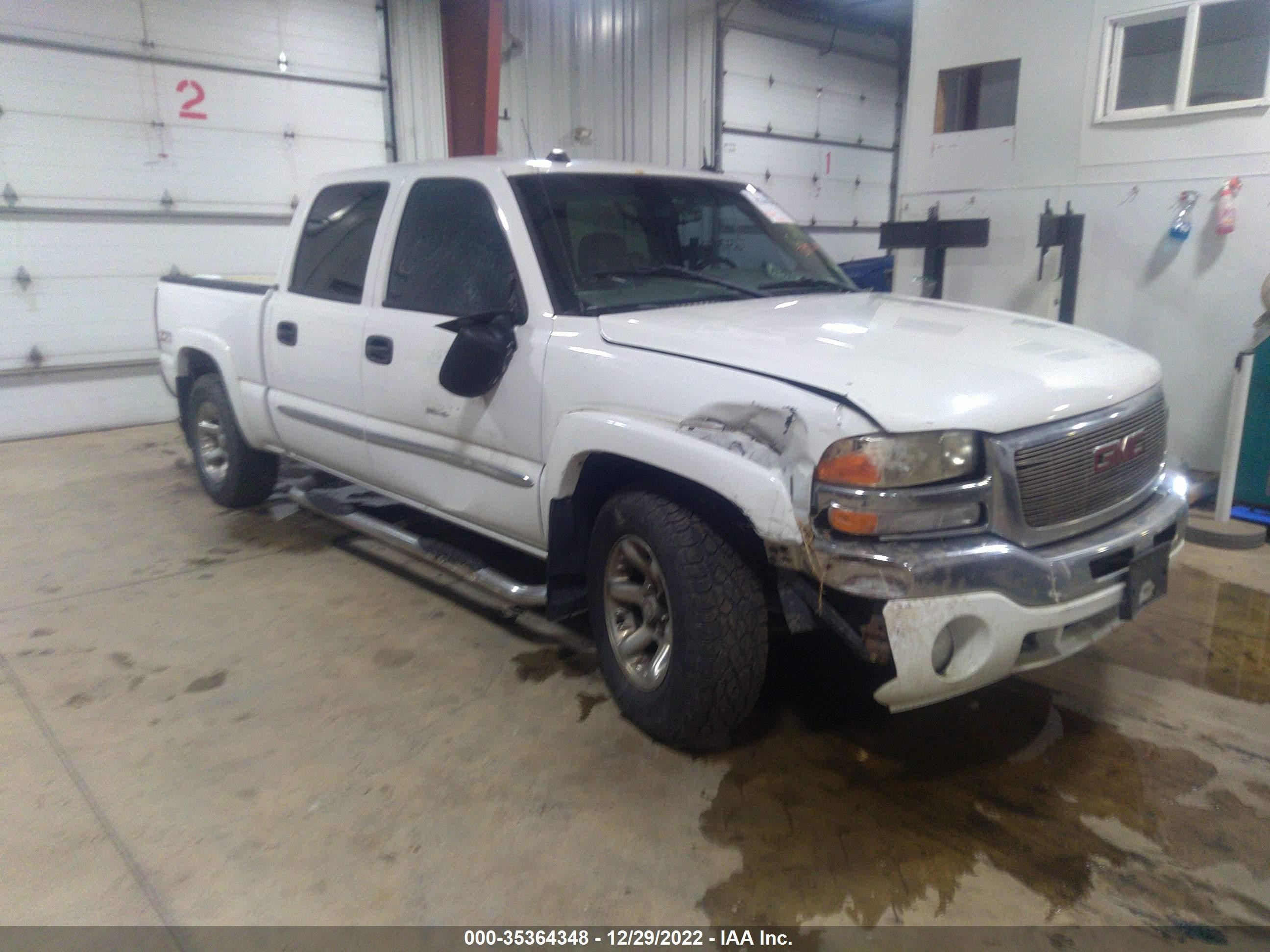 GMC SIERRA 2004 2gtek13t041326385