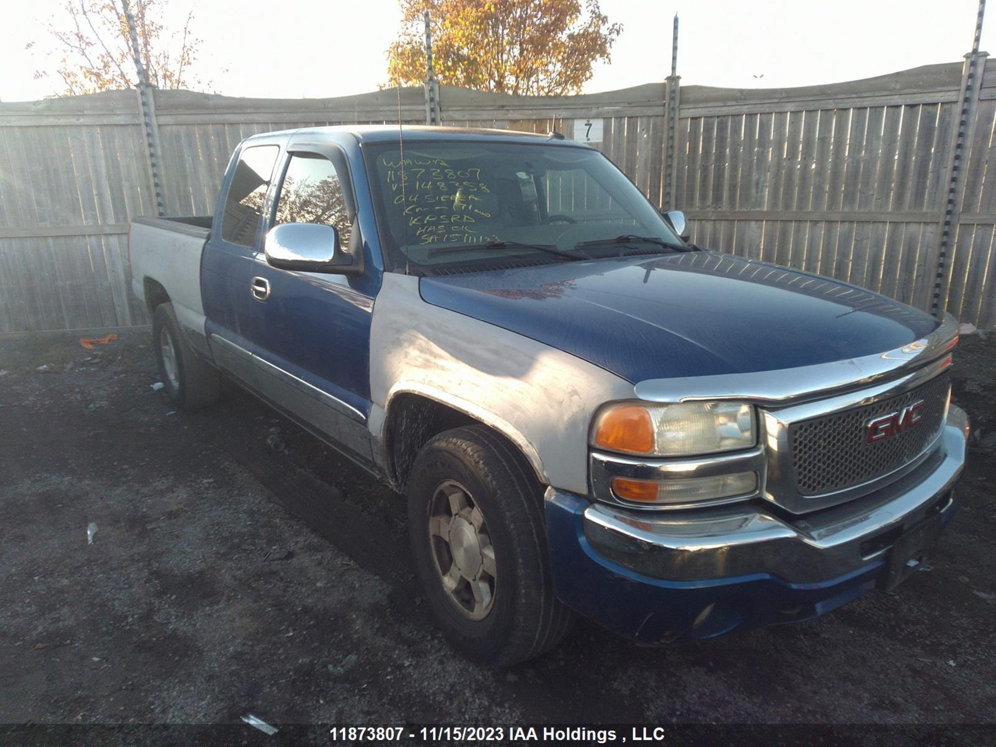 GMC SIERRA 2004 2gtek19t641148358