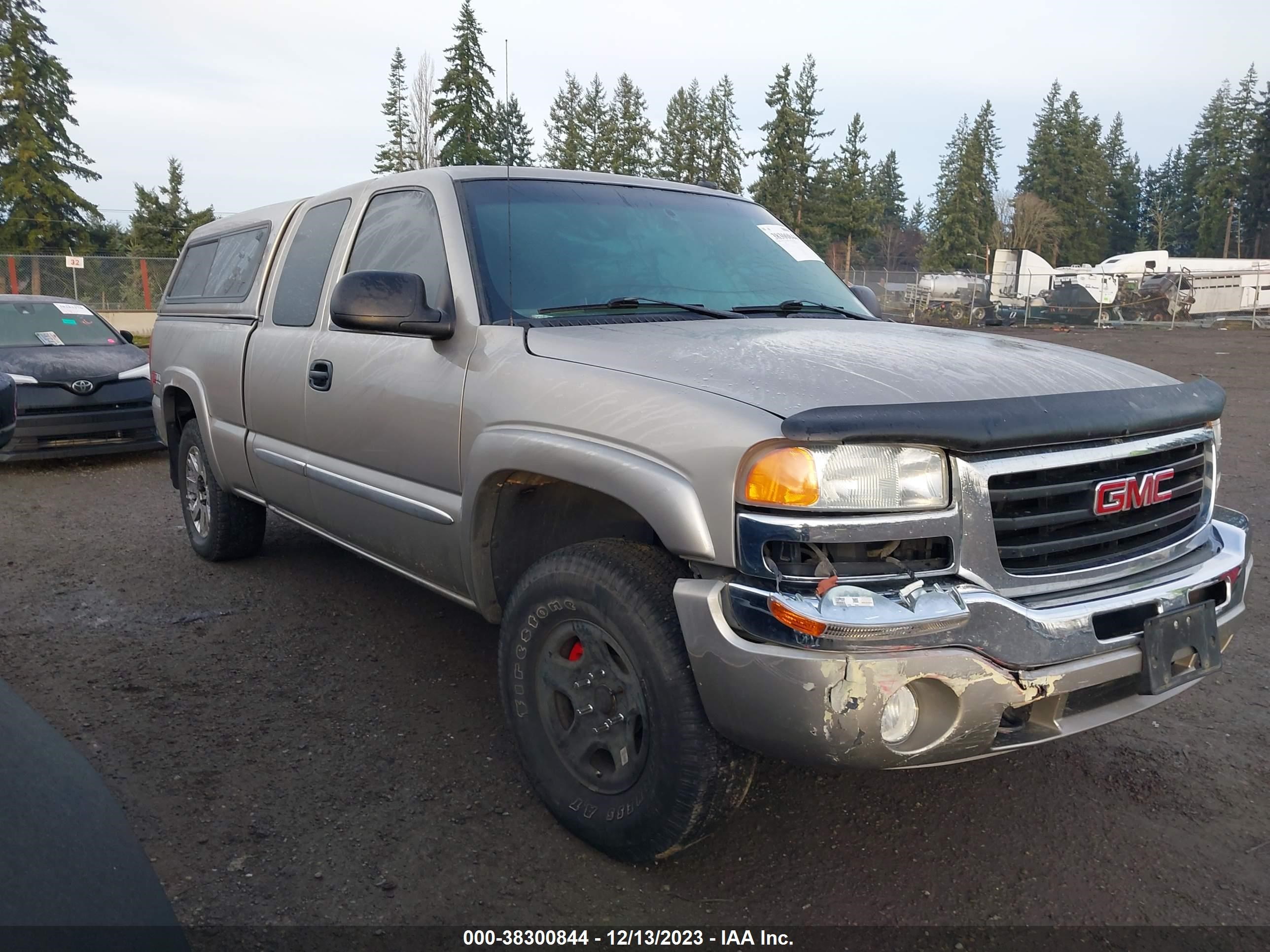 GMC SIERRA 2003 2gtek19t831381527