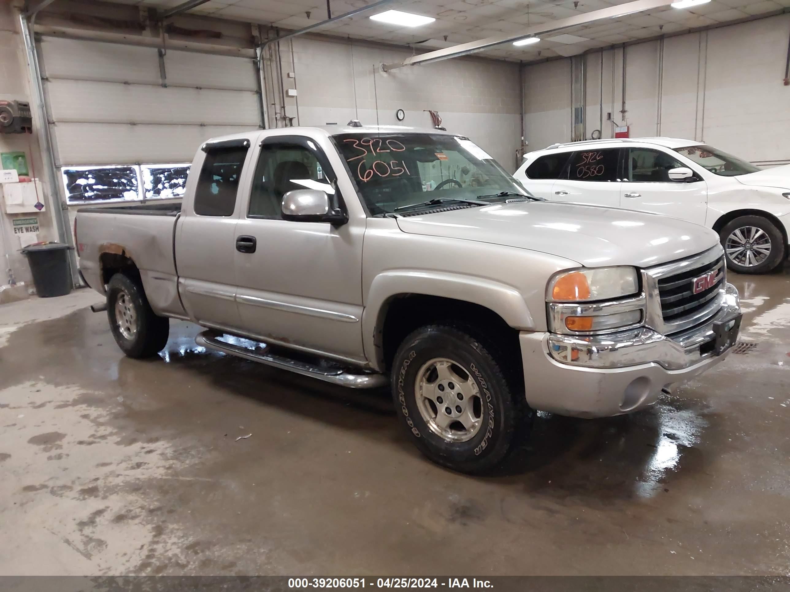 GMC SIERRA 2004 2gtek19t941136477