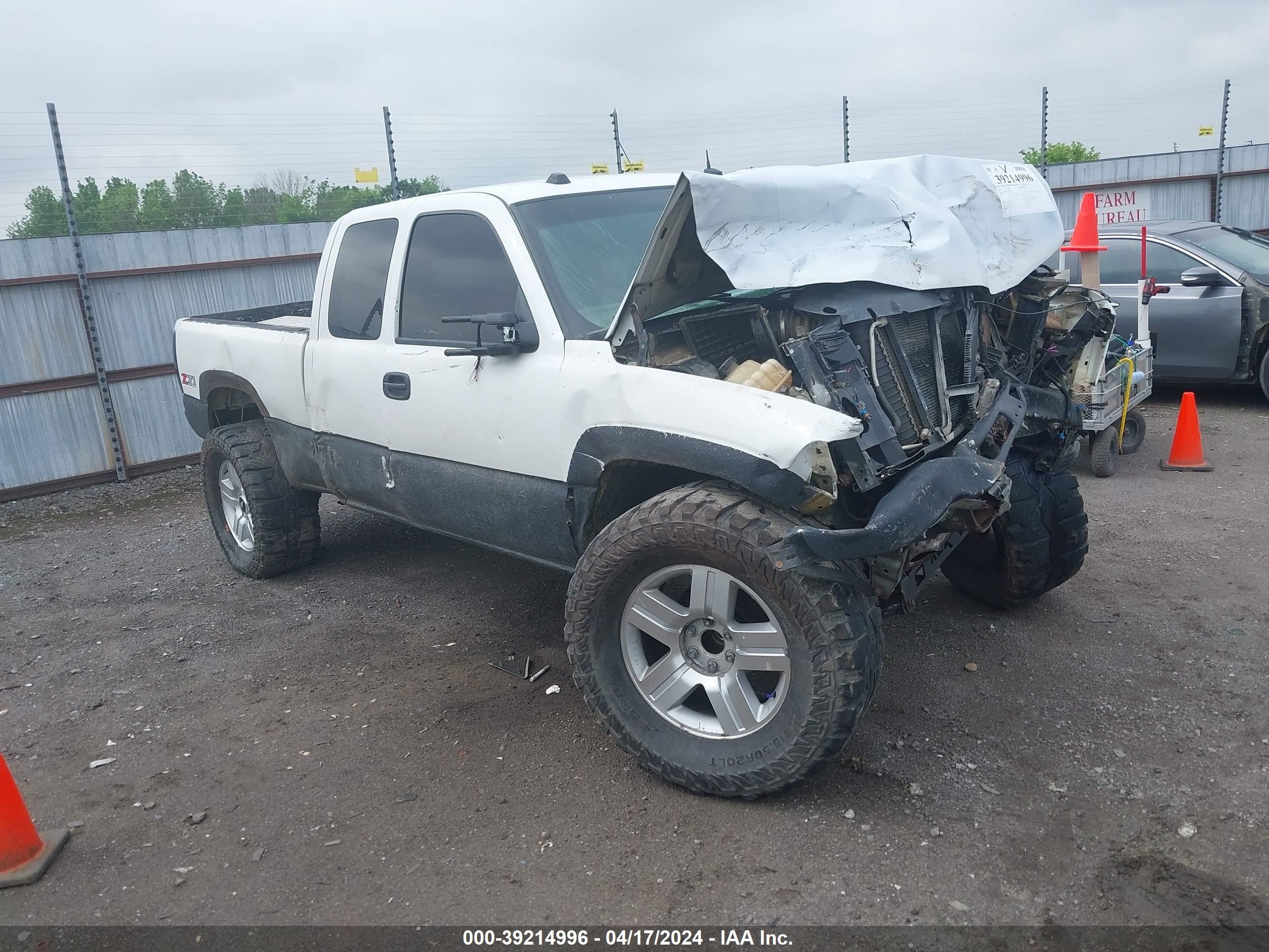 GMC SIERRA 2004 2gtek19t941140612