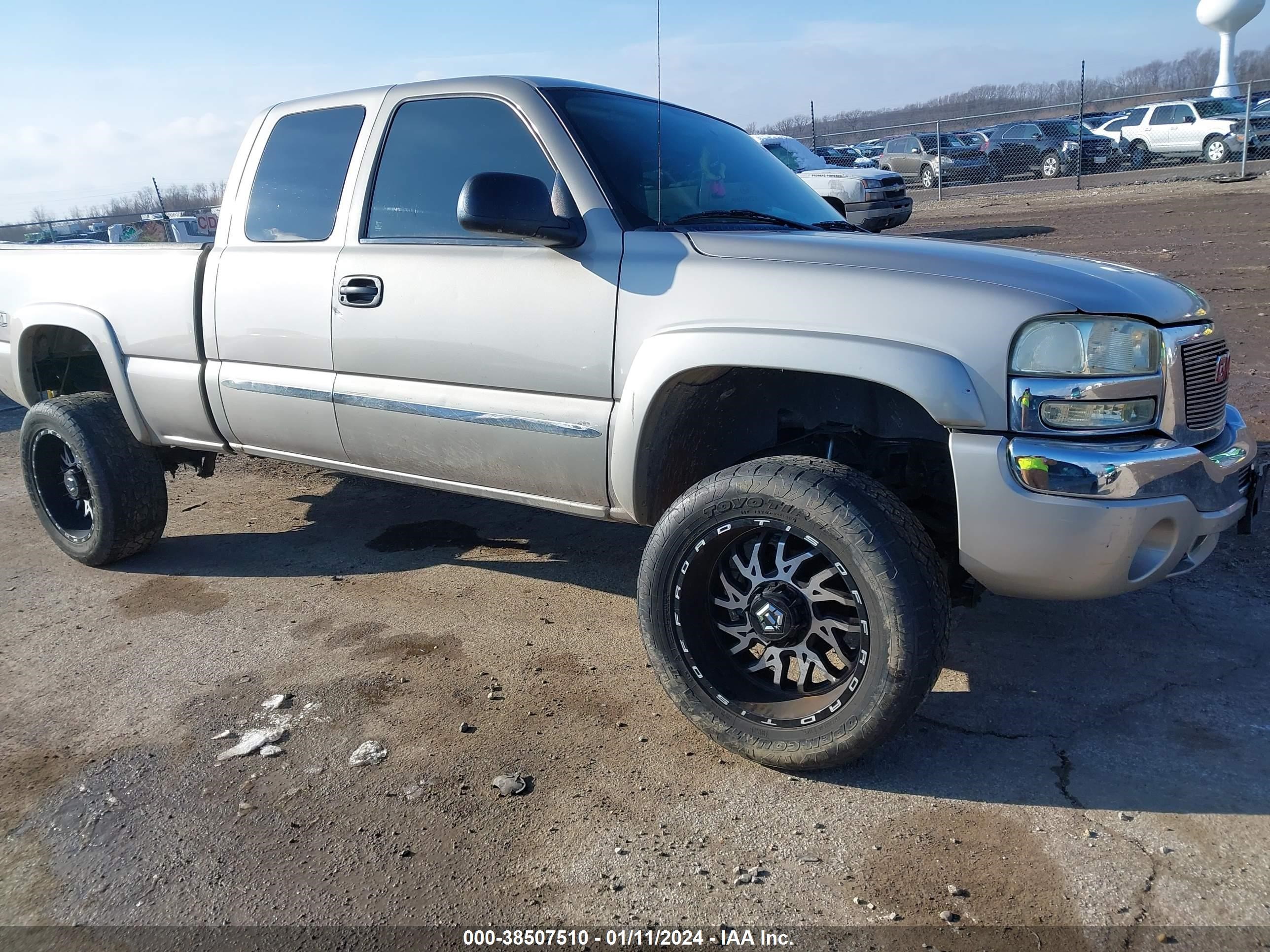 GMC SIERRA 2004 2gtek19tx41253856