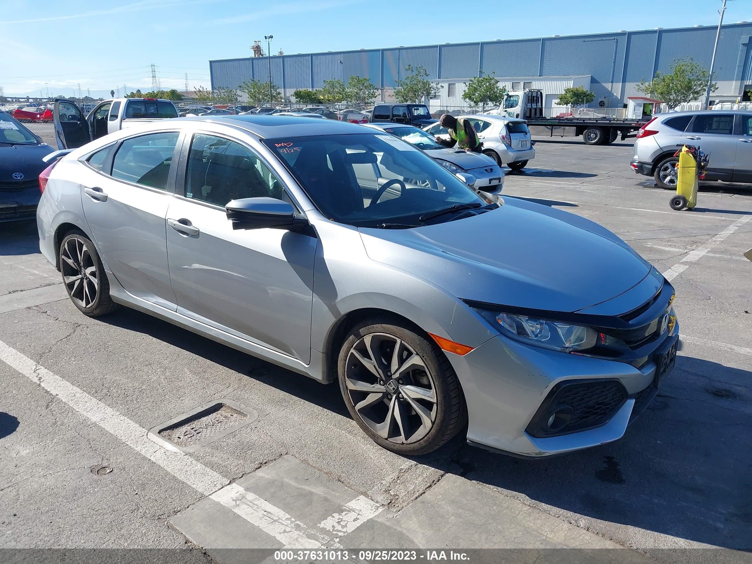 HONDA CIVIC 2018 2hgfc1e55jh705077