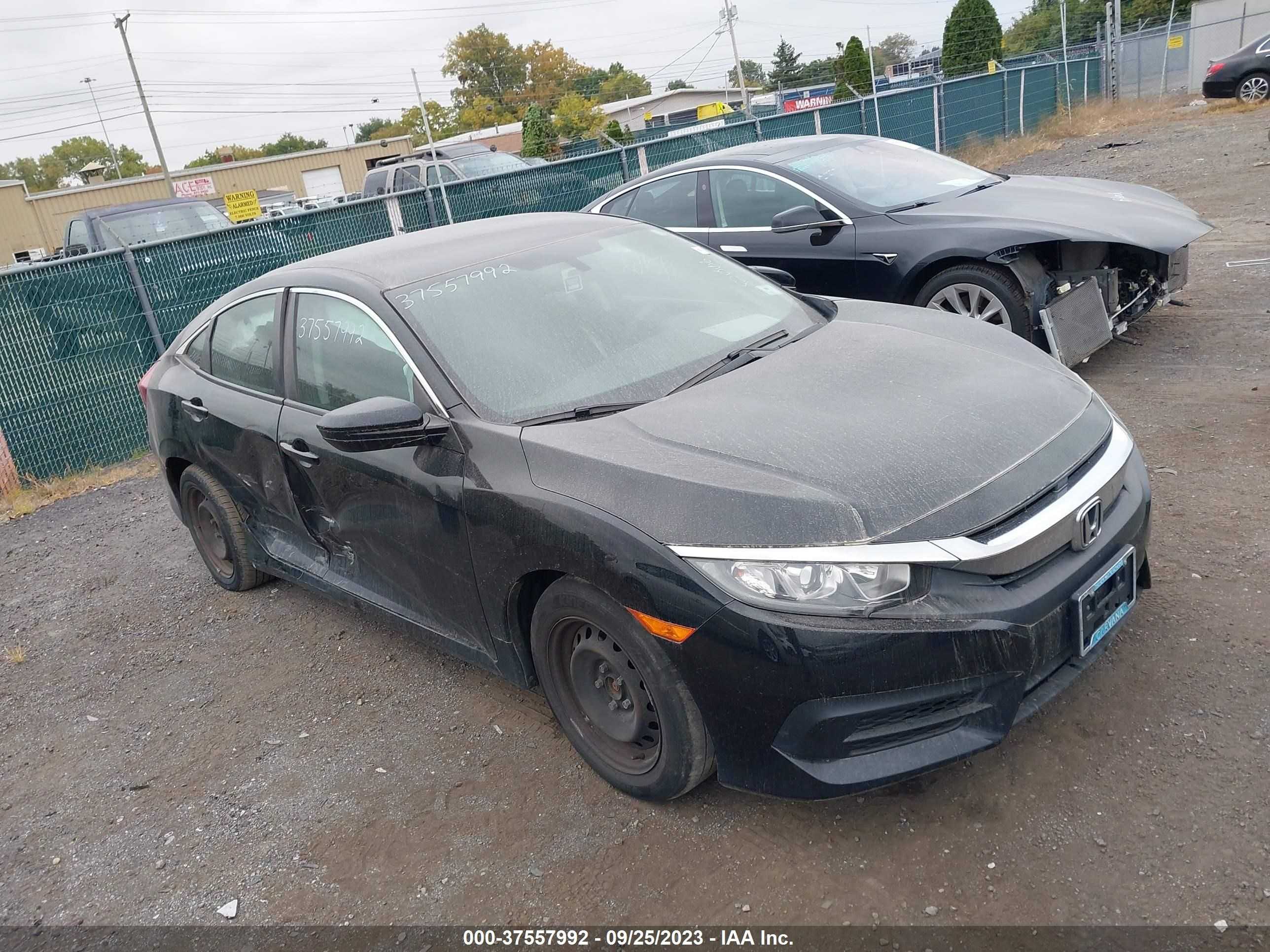 HONDA CIVIC 2018 2hgfc2f56jh582006