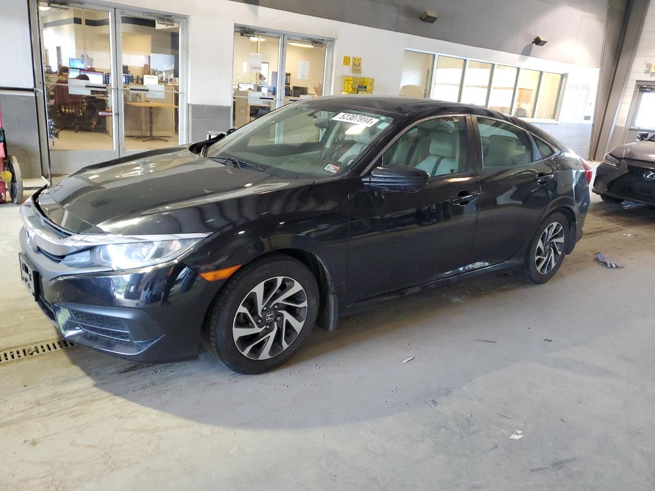 HONDA CIVIC 2018 2hgfc2f70jh541811