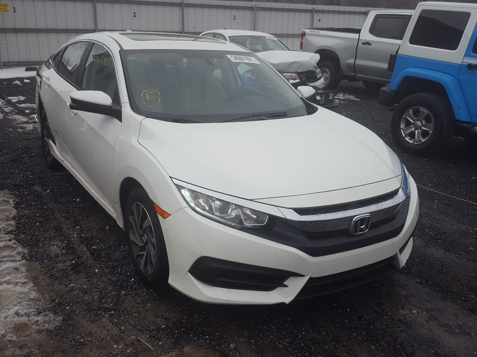 HONDA CIVIC EX 2017 2hgfc2f73hh559357