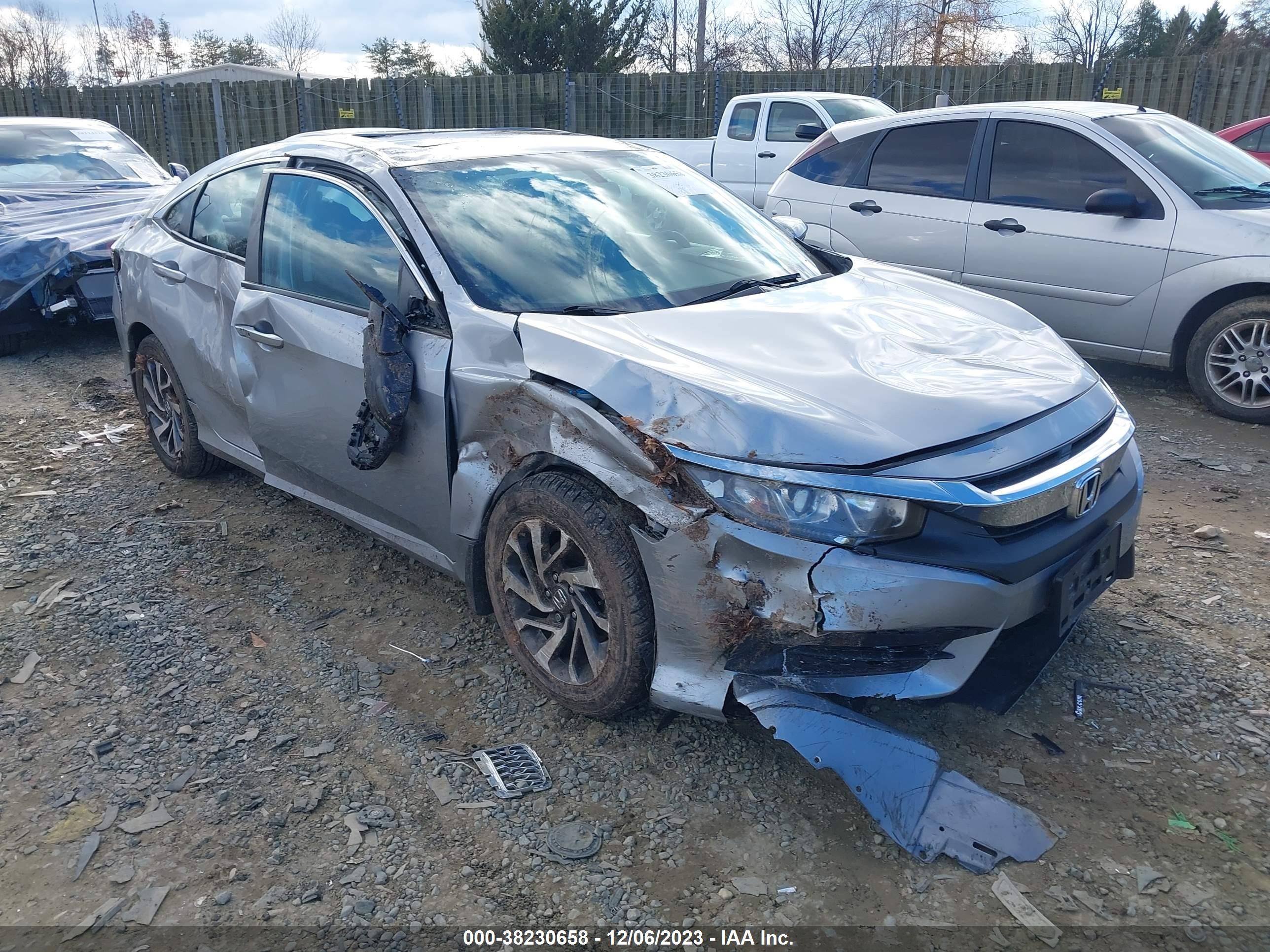 HONDA CIVIC 2018 2hgfc2f74jh581258