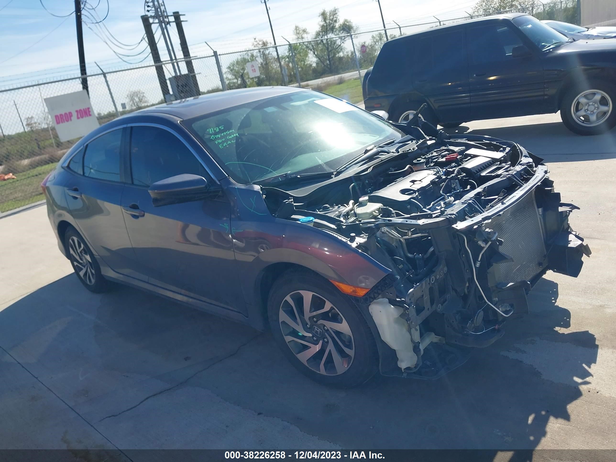 HONDA CIVIC 2018 2hgfc2f76jh555020