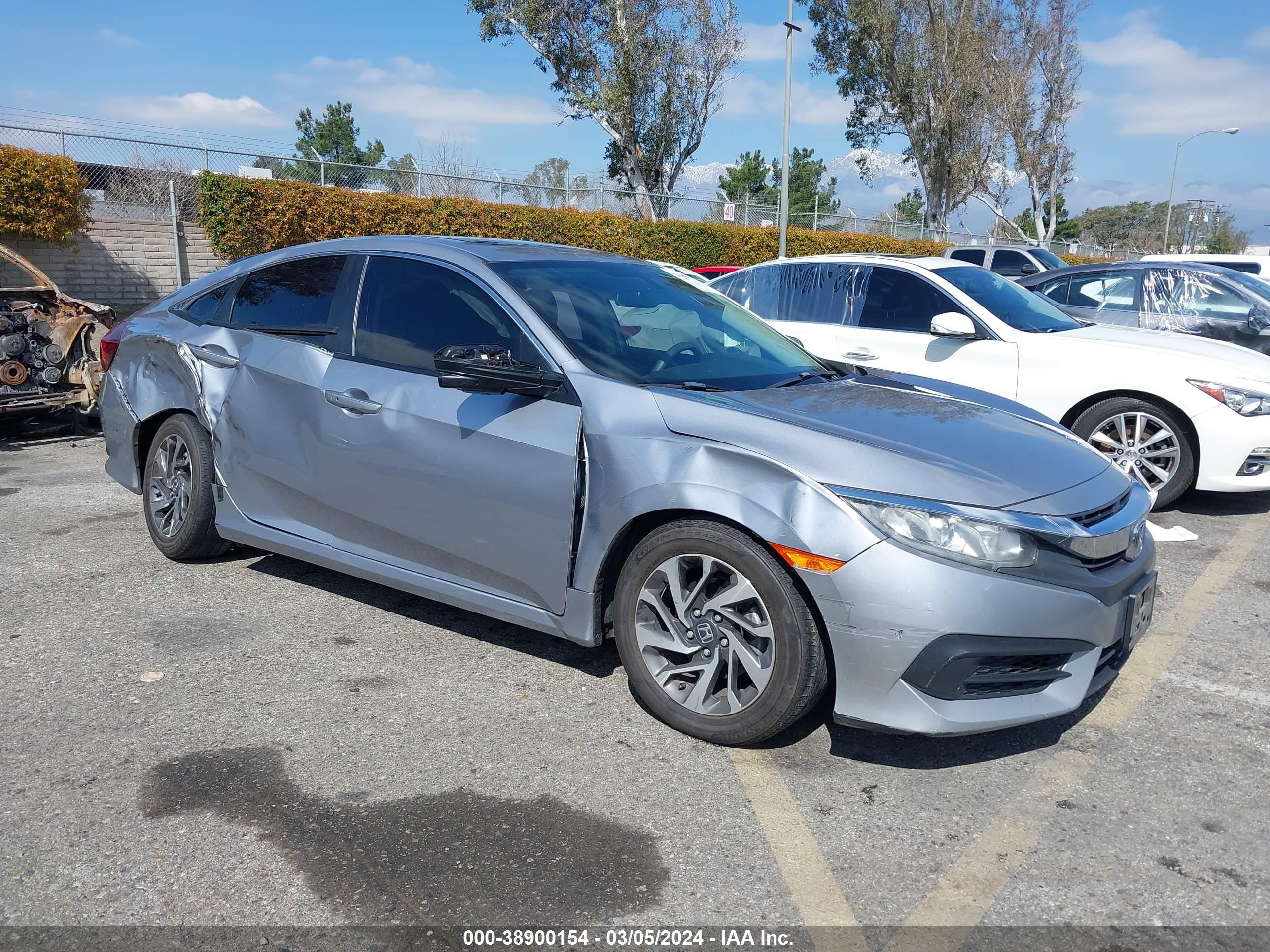 HONDA CIVIC 2018 2hgfc2f7xjh519234