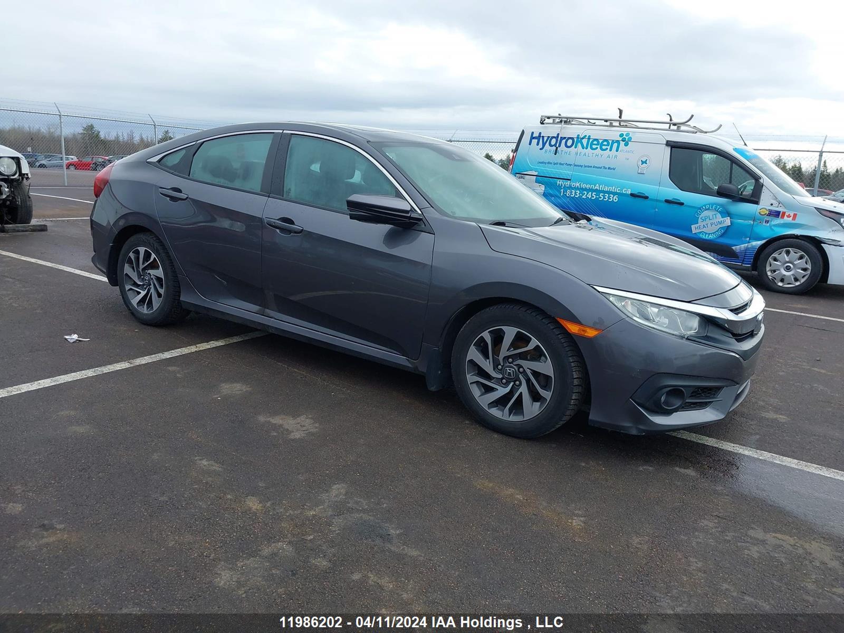 HONDA CIVIC 2017 2hgfc2f83hh024828