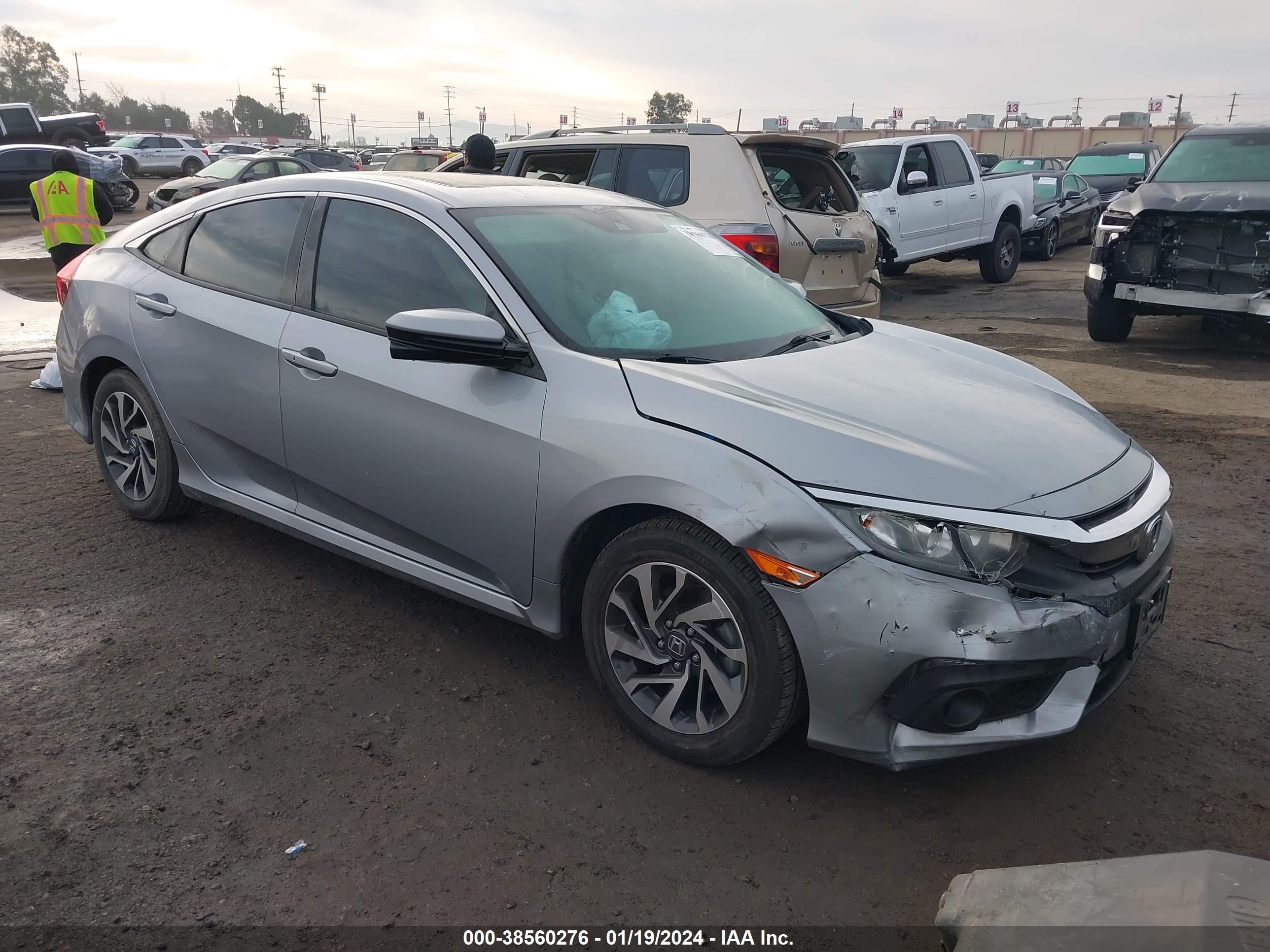 HONDA CIVIC 2017 2hgfc2f88hh548623