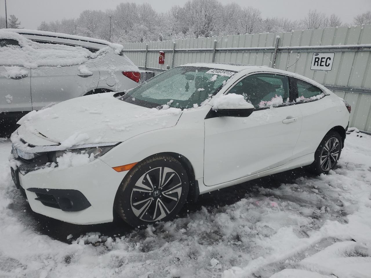 HONDA CIVIC 2016 2hgfc3b38gh354608