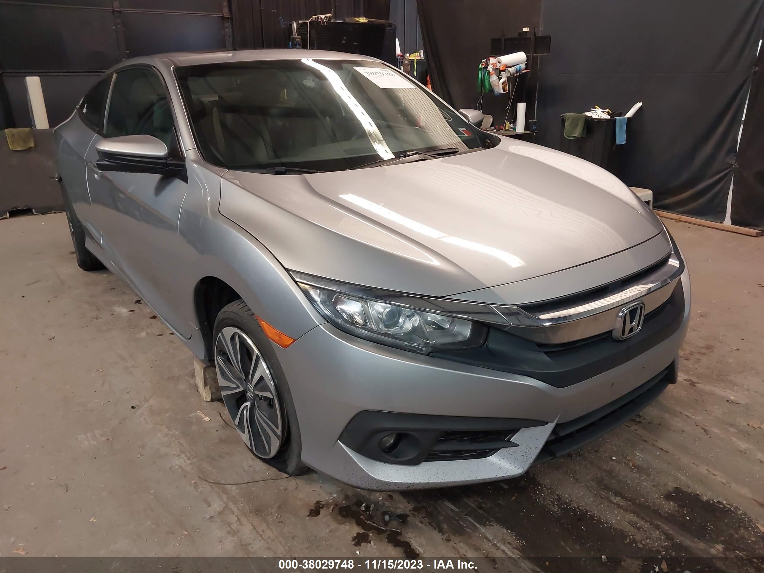 HONDA CIVIC 2018 2hgfc3b38jh357693