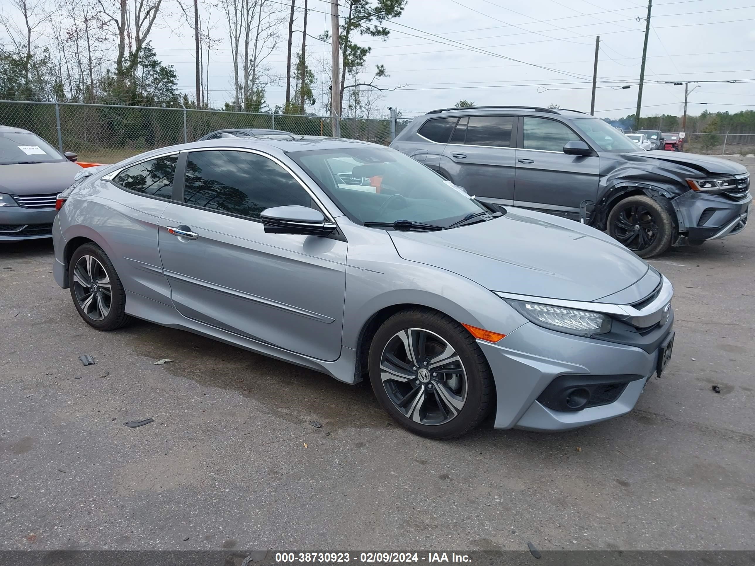 HONDA CIVIC 2016 2hgfc3b96gh351260